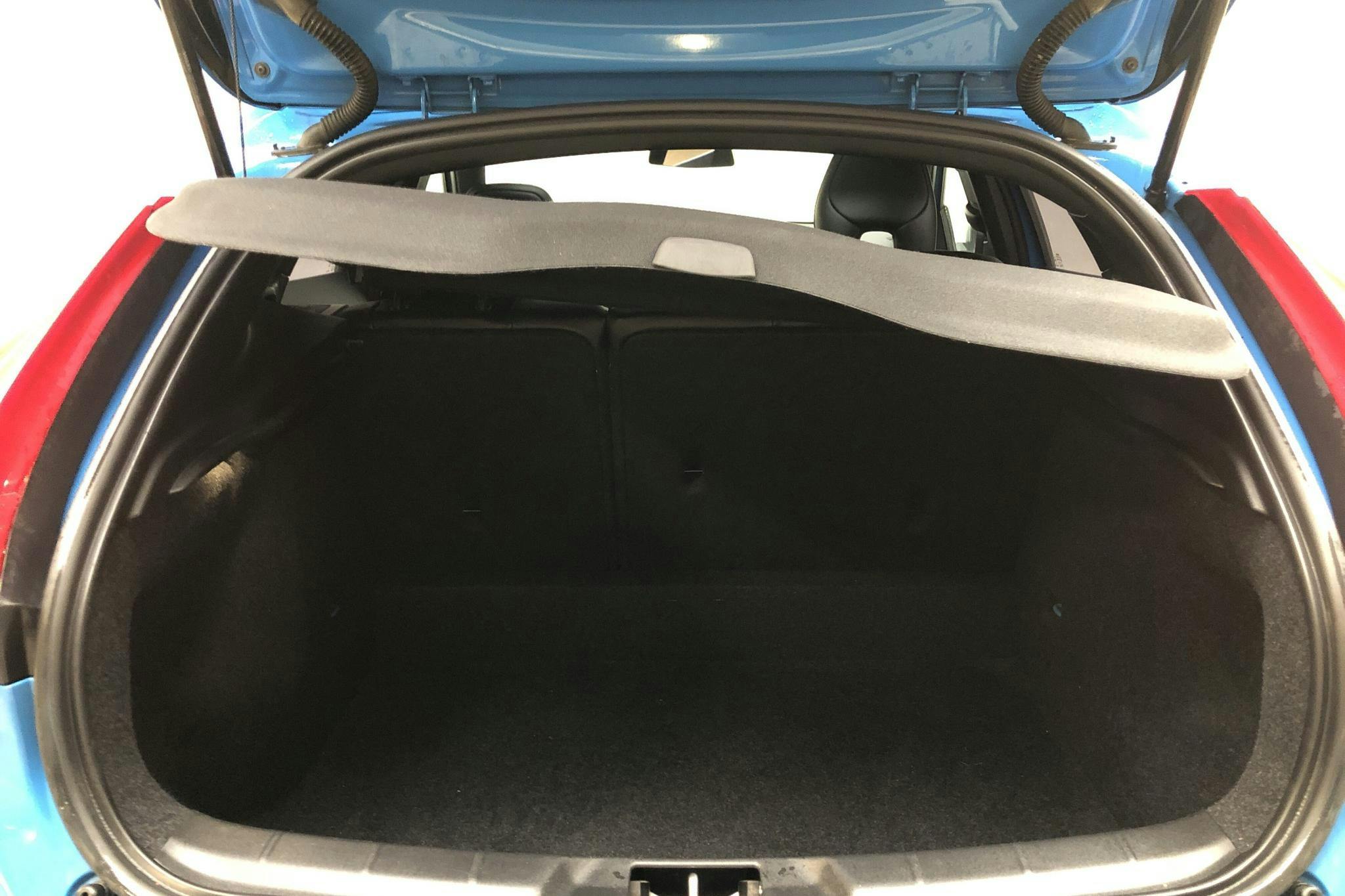 Volvo V40 D2 (115hk) - 116 020 km - Automatic - blue - 2015