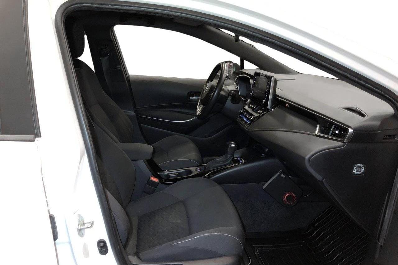 Toyota Corolla 1.8 Hybrid 5dr (122hk) - 3 540 mil - Automat - vit - 2020