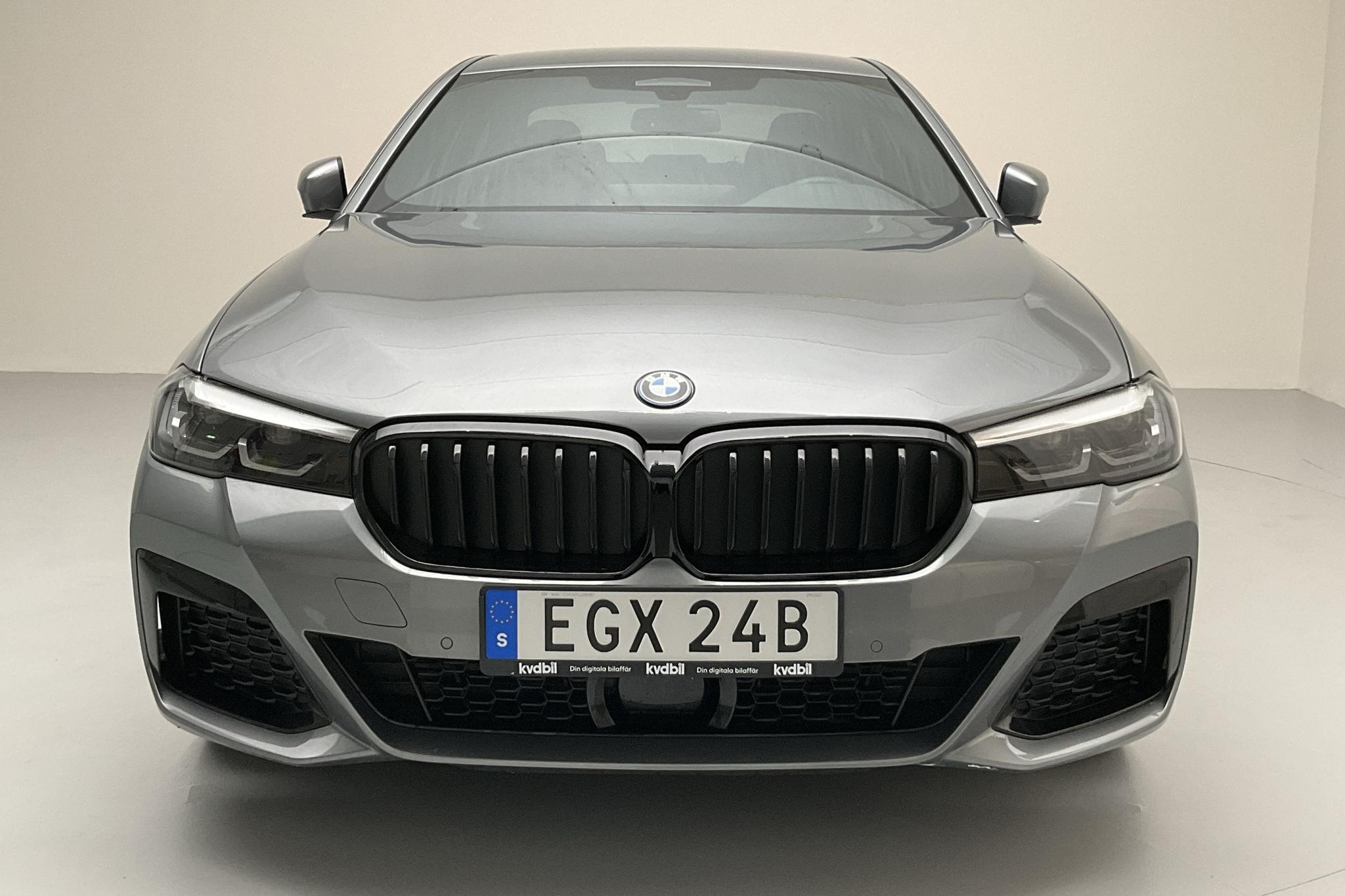 BMW 530e xDrive Sedan, G30 12kWh LCI (292hk) - 1 691 mil - Automat - grå - 2023
