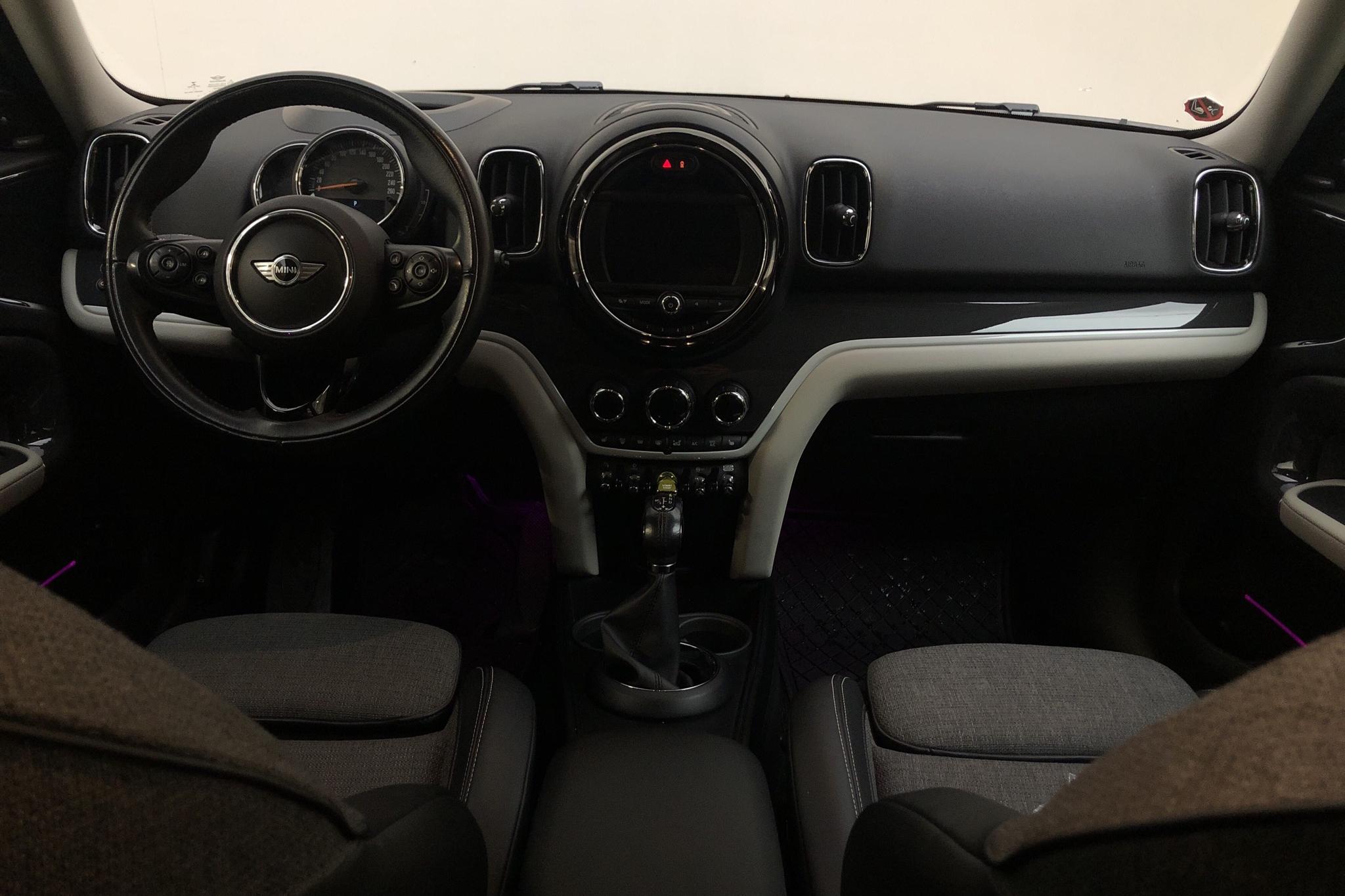 MINI Cooper S E ALL4 Countryman, F60 (224hk) - 60 300 km - Automatic - gray - 2018