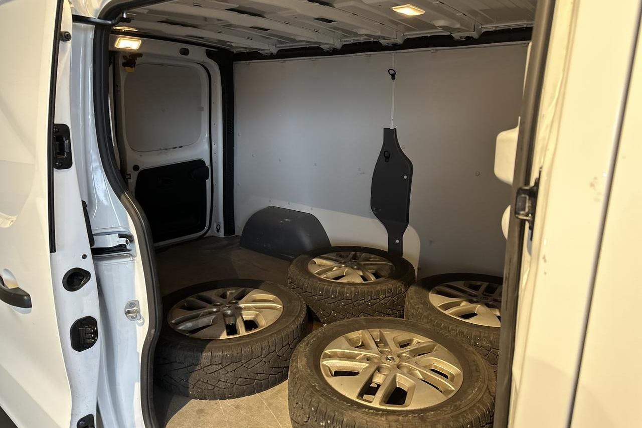 Nissan NV300 1.6 dCi (145hk) - 32 710 km - Automatic - white - 2022