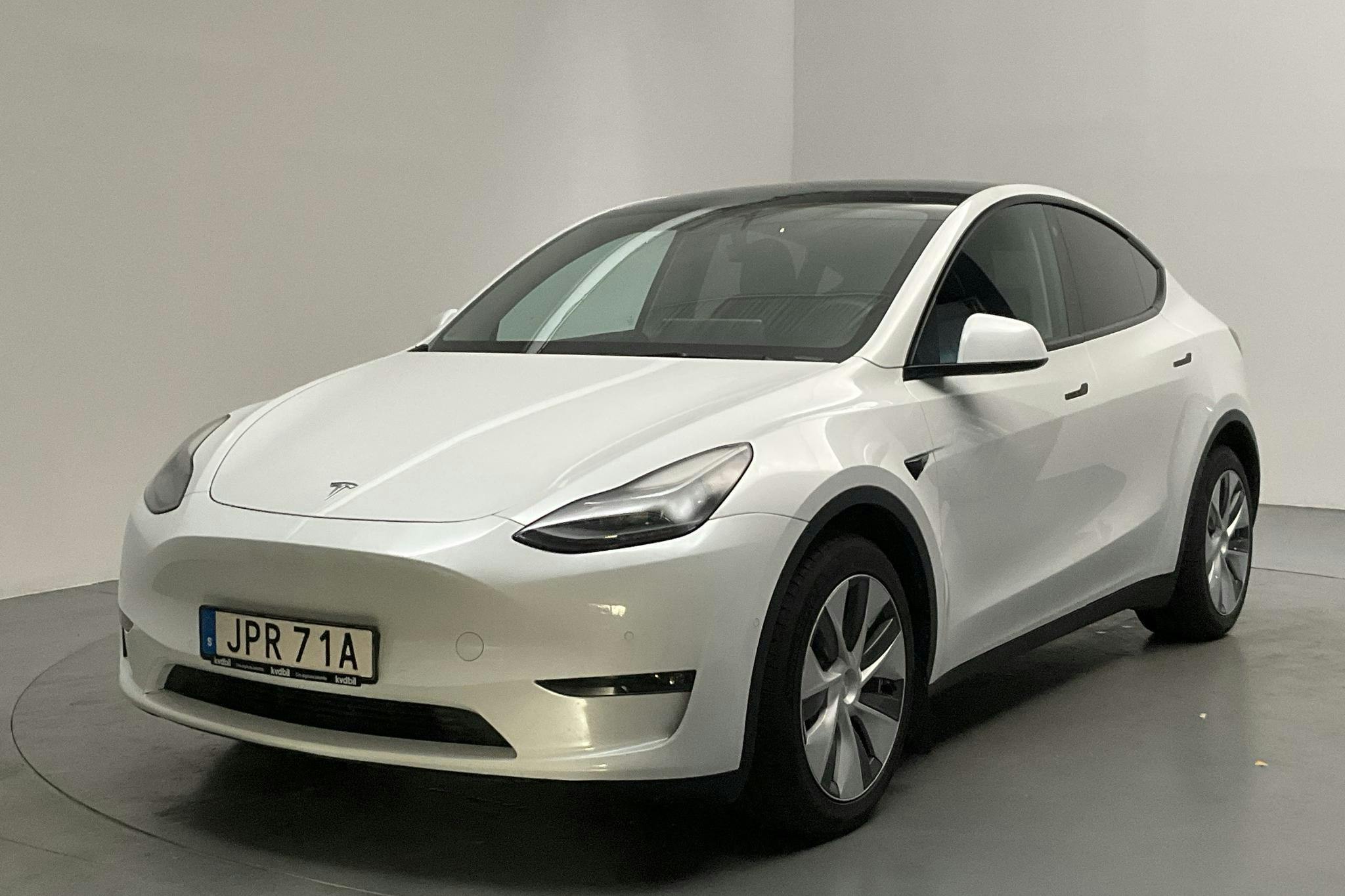 Tesla Model Y Long Range AWD - 54 550 km - Automatic - white - 2021