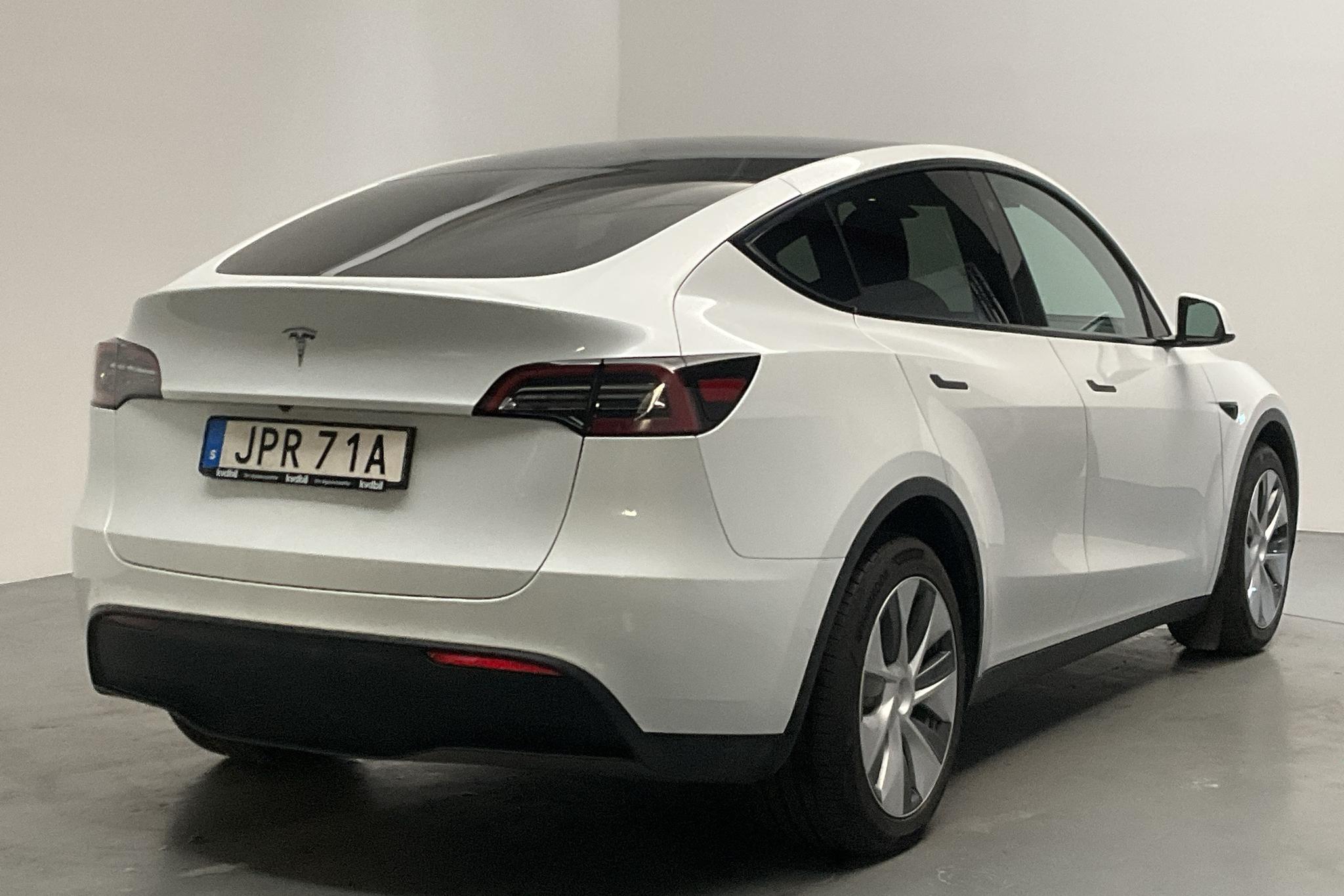 Tesla Model Y Long Range AWD - 5 455 mil - Automat - vit - 2021