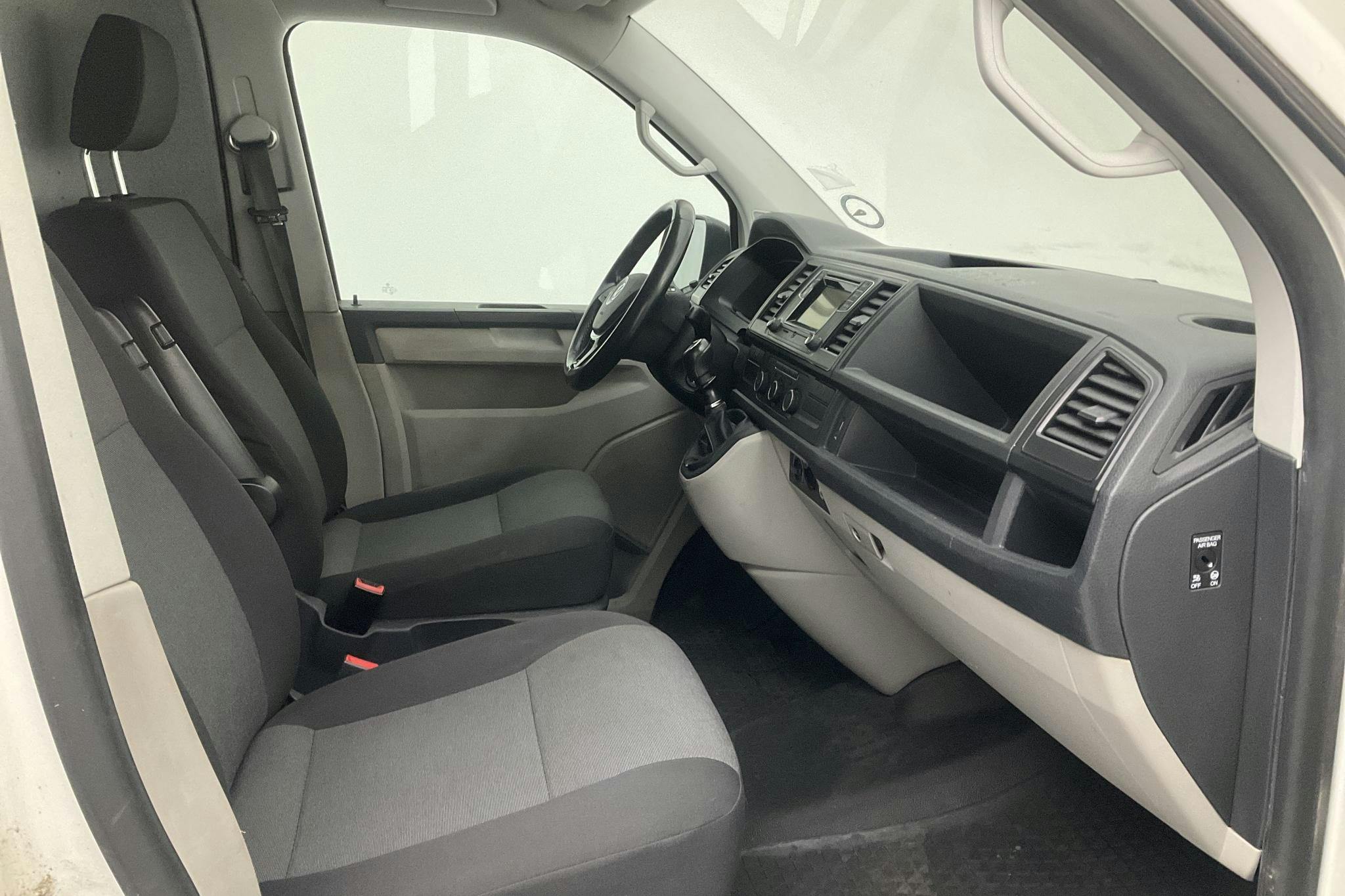 VW Transporter T6 2.0 TDI BMT Skåp (102hk) - 27 828 mil - Manuell - vit - 2016
