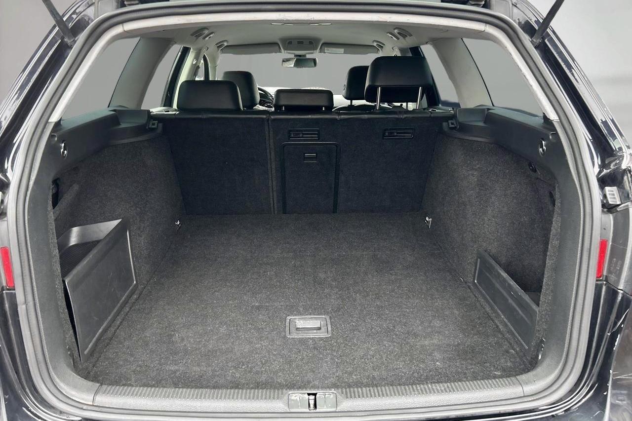 VW Passat 1.4 TSI EcoFuel Variant (150hk) - 23 873 mil - Automat - svart - 2010