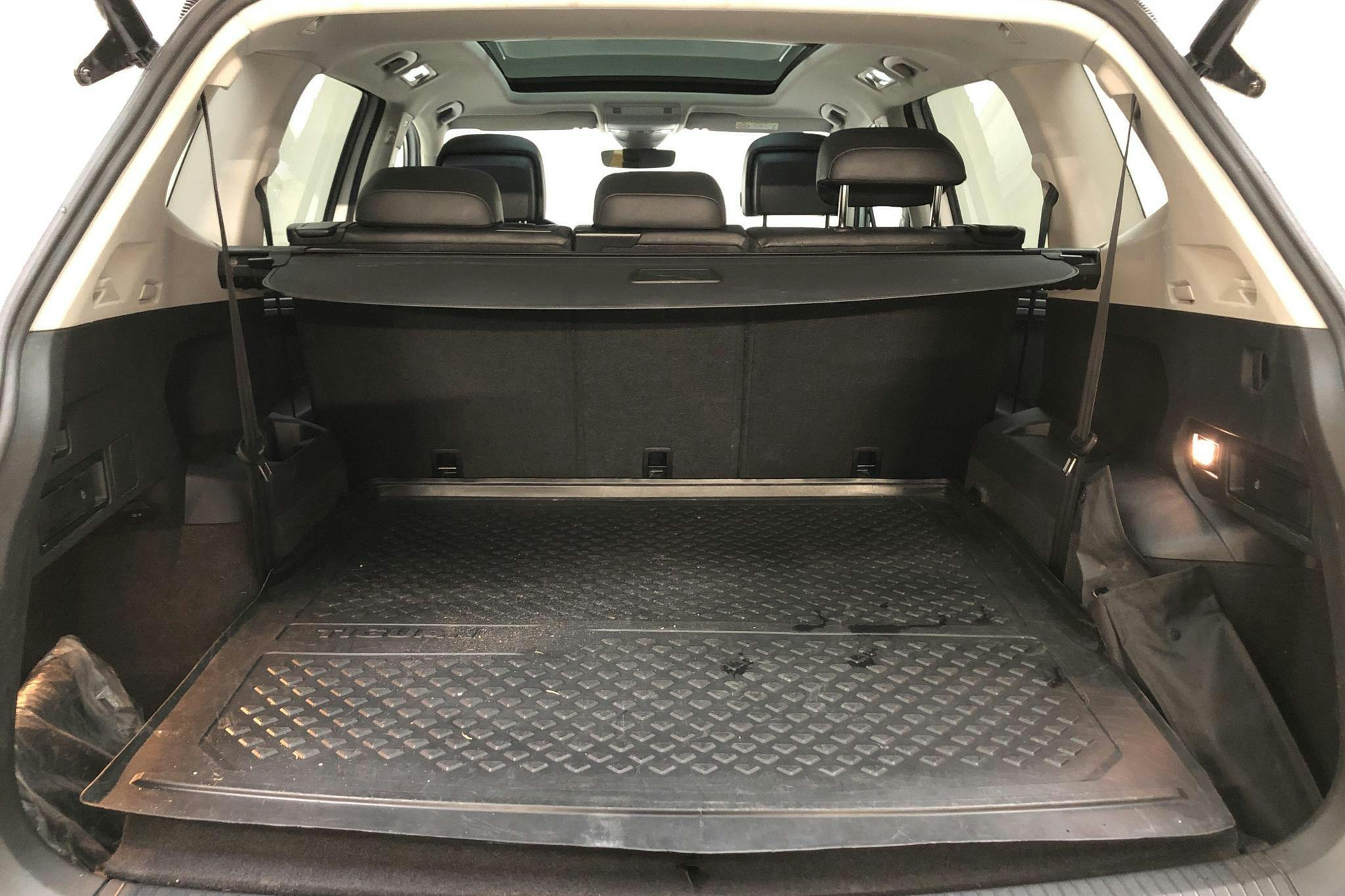 VW Tiguan Allspace 2.0 TDI 4MOTION (190hk) - 224 930 km - Automatic - white - 2018