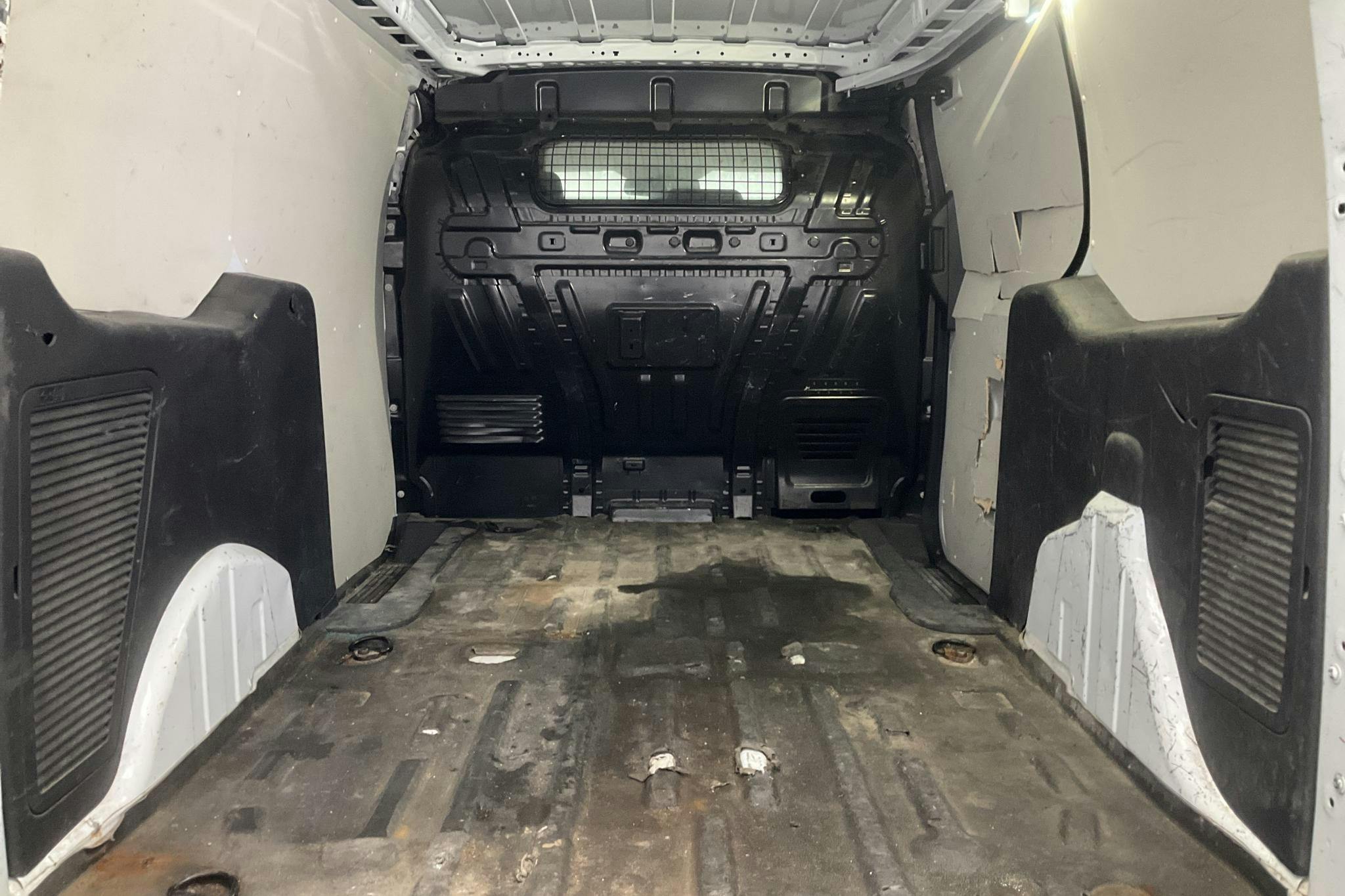 Ford Transit Connect 1.5 TDCi (120hk) - 10 940 mil - Automat - vit - 2017
