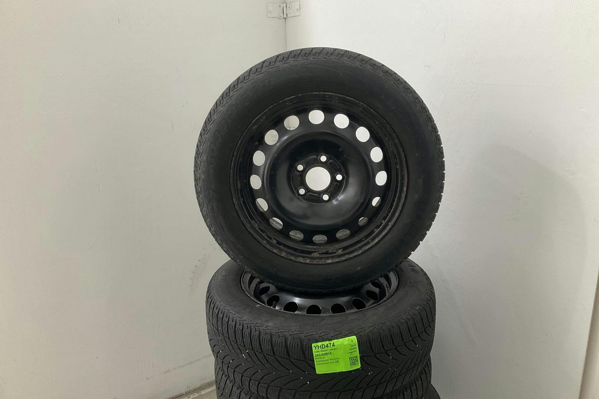 Ford Transit Connect 1.5 TDCi (120hk) - 10 940 mil - Automat - vit - 2017