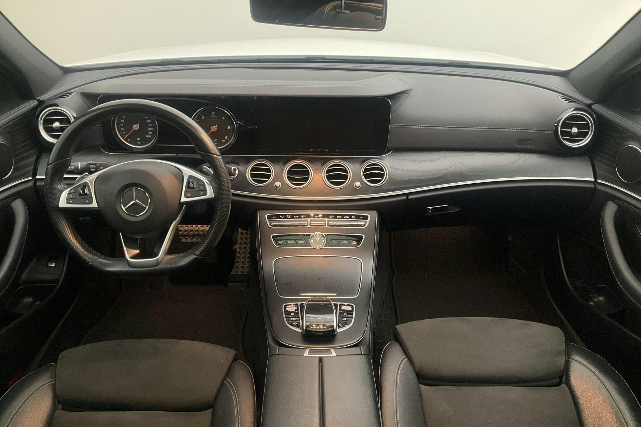 Mercedes E 220 d 4MATIC Kombi S213 (194hk) - 103 230 km - Automatic - white - 2018