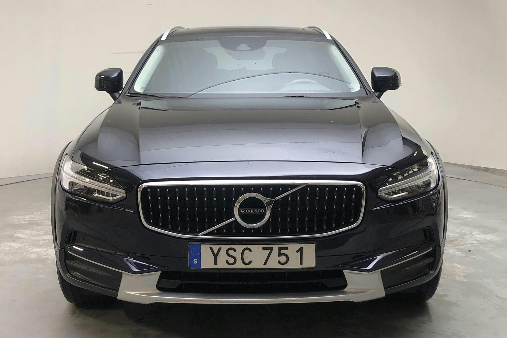 Volvo V90 D4 Cross Country AWD (190hk) - 94 400 km - Automatic - Dark Blue - 2019