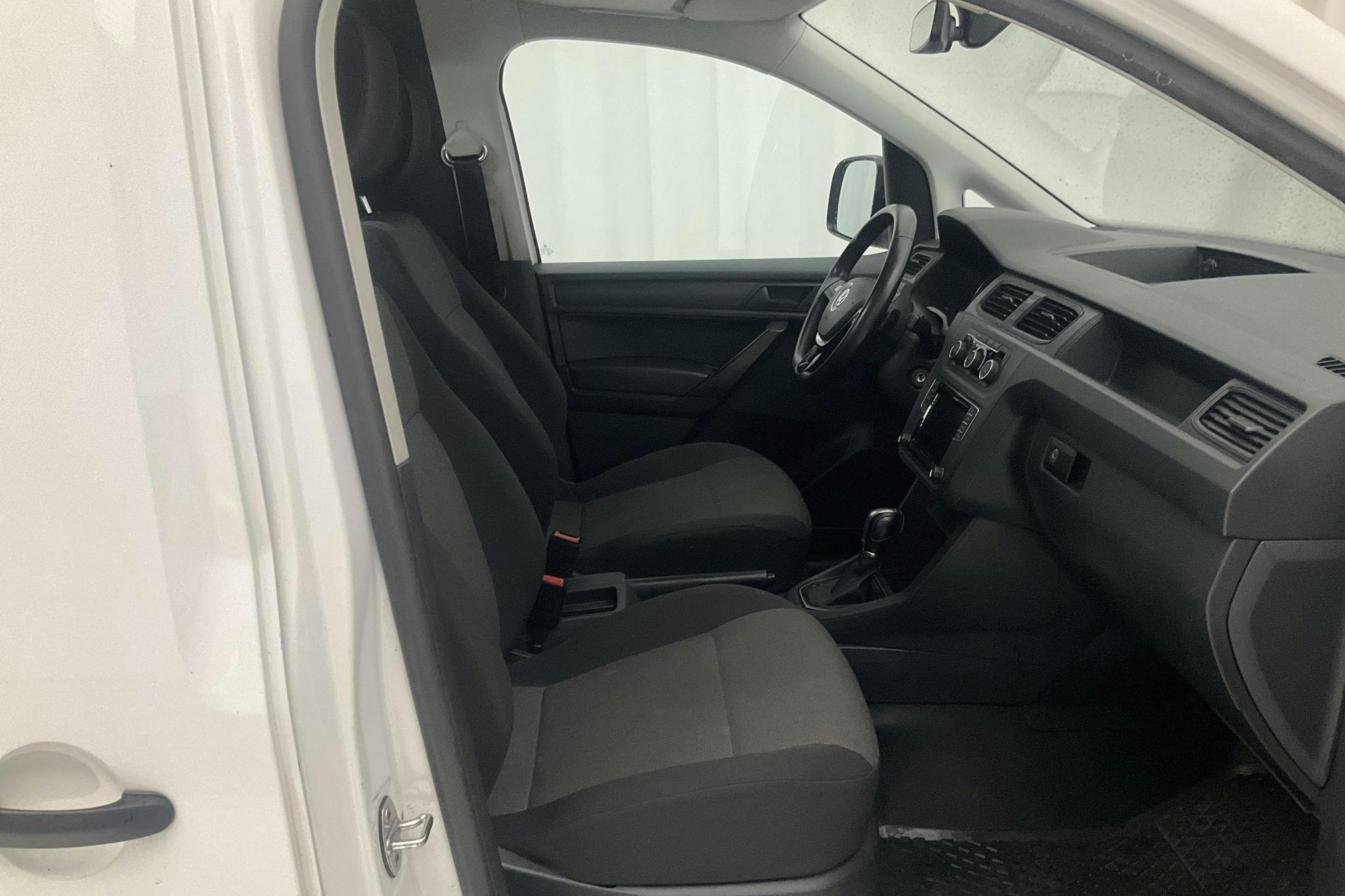 VW Caddy 2.0 TDI Maxi Skåp (102hk) - 12 724 mil - Automat - vit - 2018