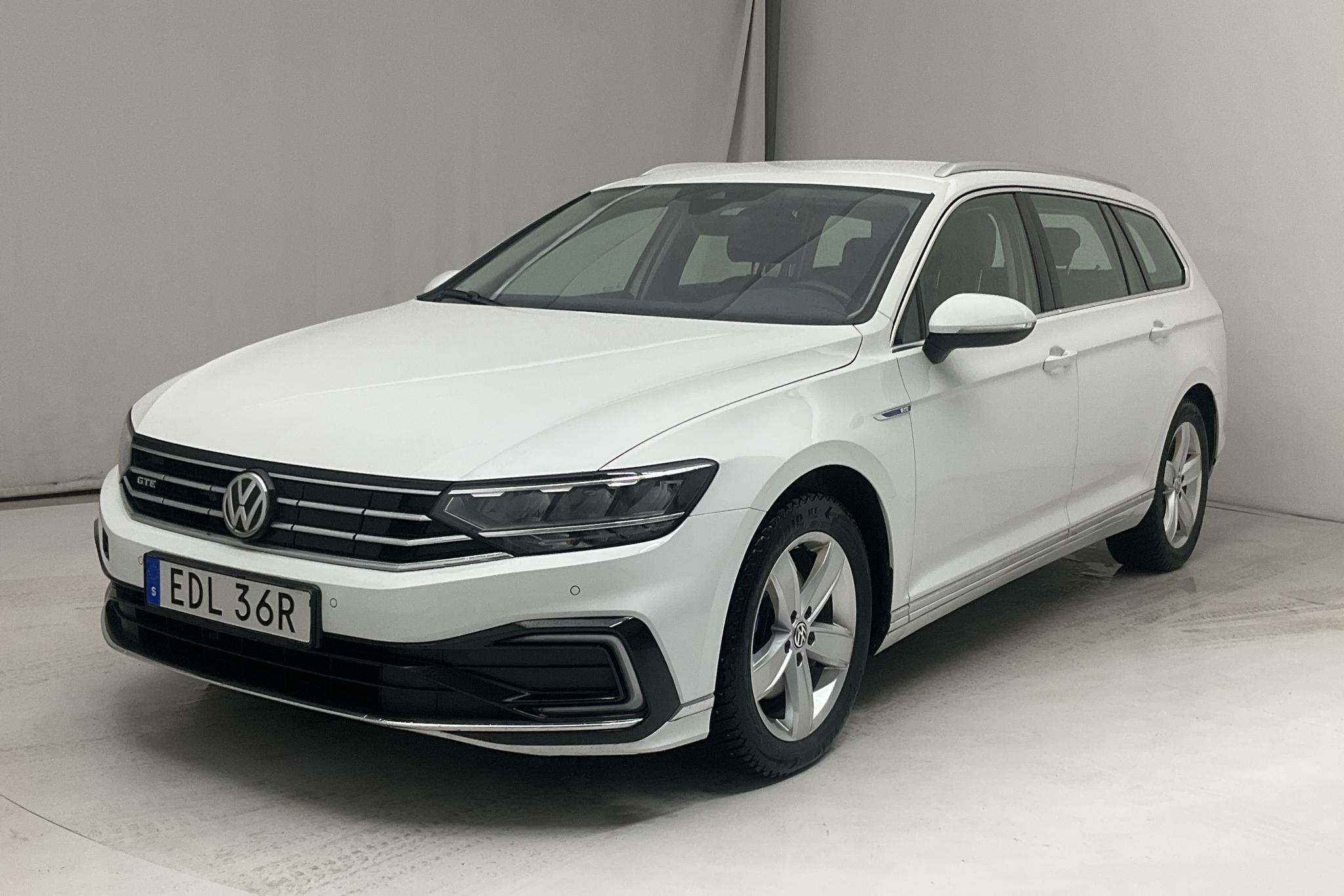 VW Passat 1.4 GTE Sportscombi (218hk)