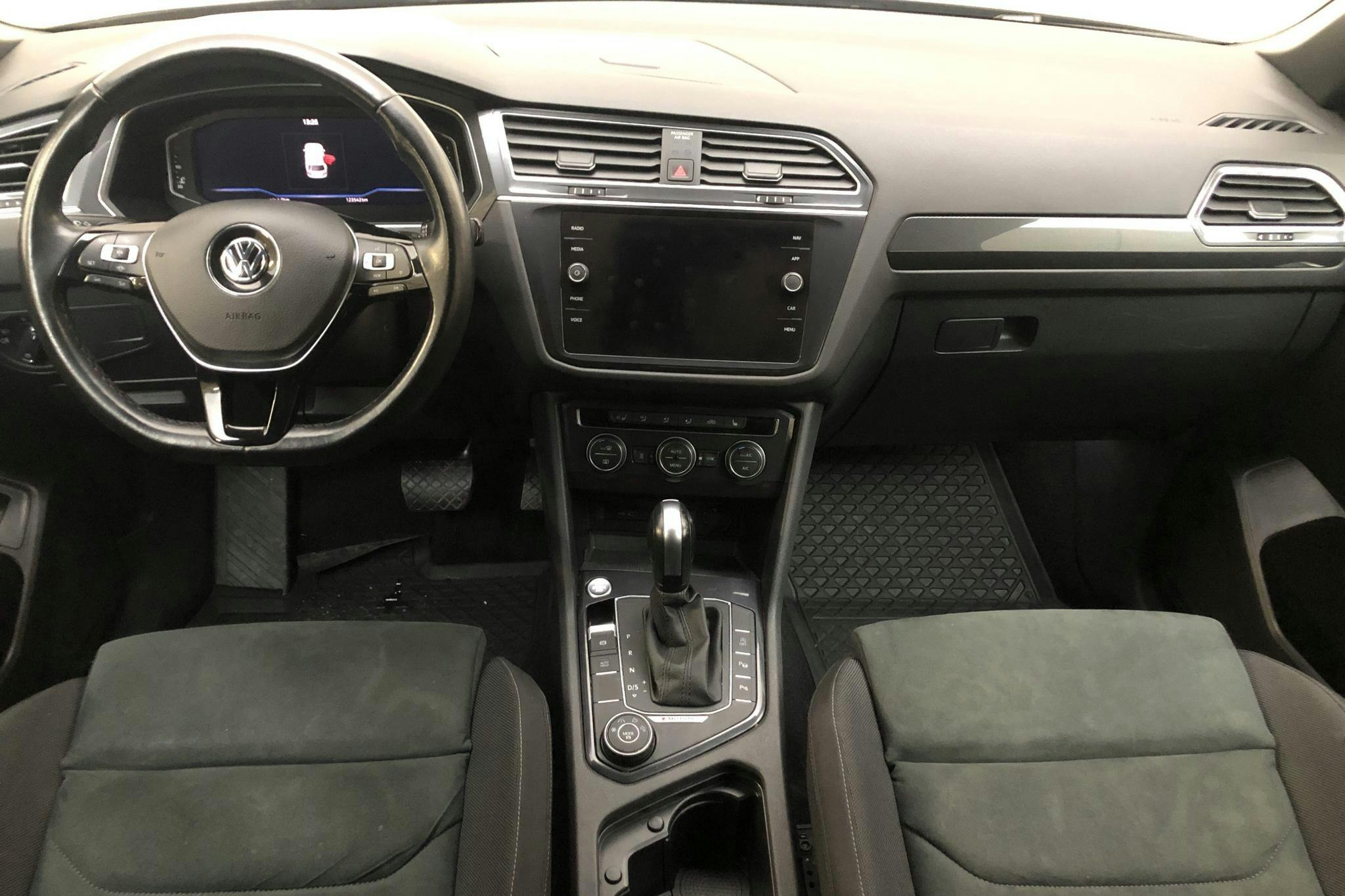 VW Tiguan 2.0 TDI 4MOTION (200hk) - 123 540 km - Automatic - black - 2021