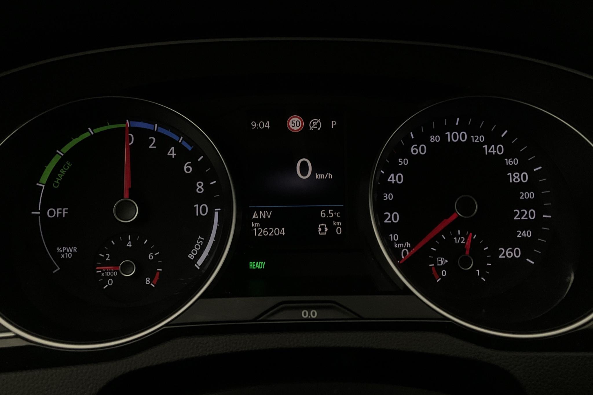 VW Passat 1.4 GTE Sportscombi (218hk) - 12 621 mil - Automat - vit - 2020