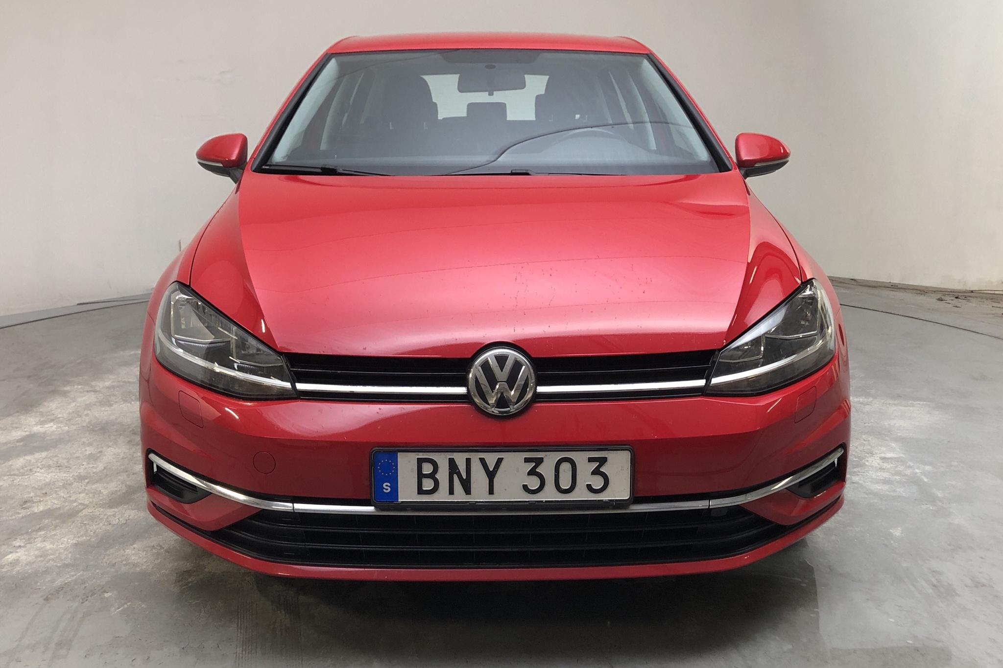VW Golf VII 1.0 TSI 5dr (110hk) - 125 830 km - Manual - red - 2018