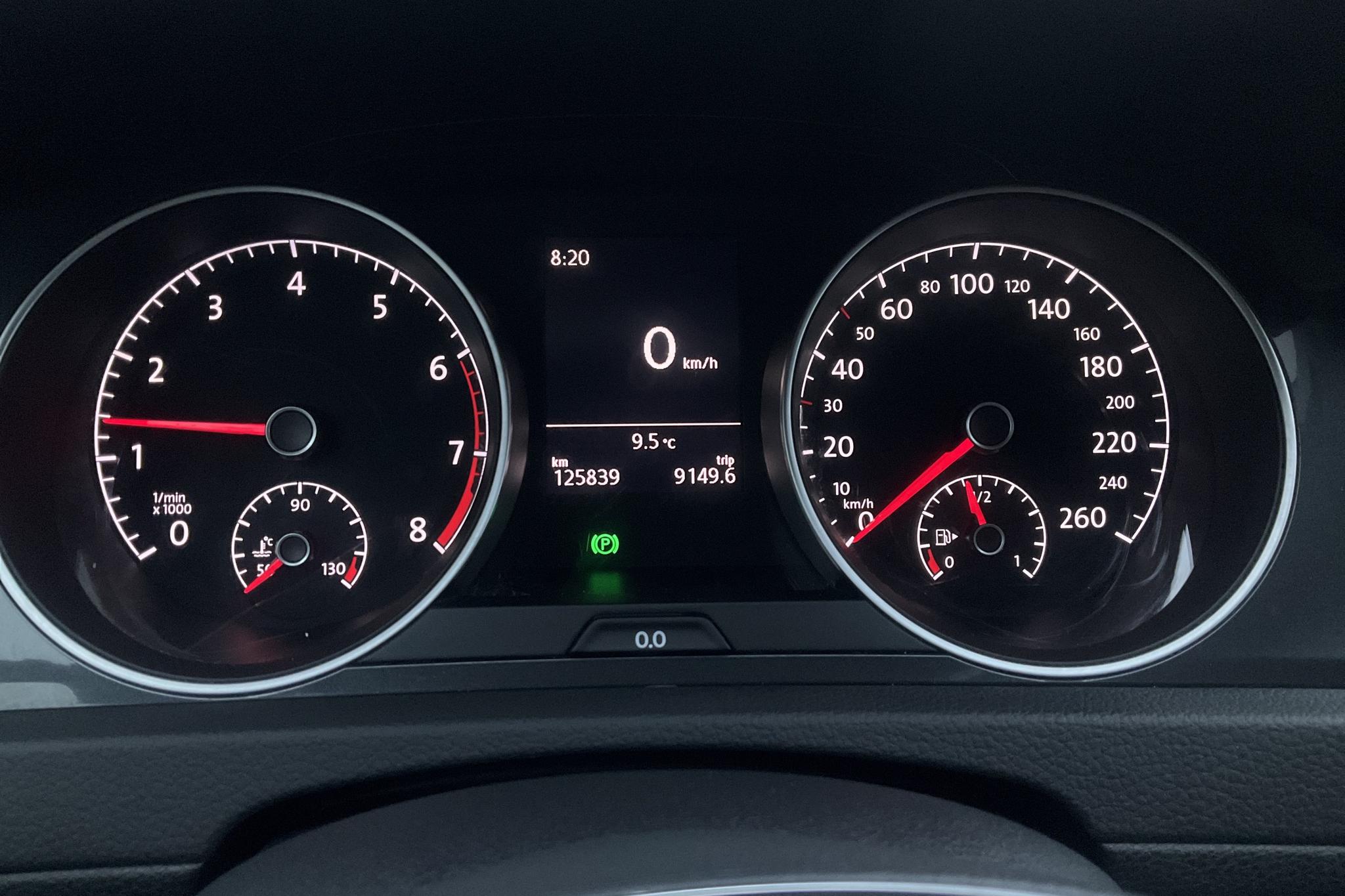 VW Golf VII 1.0 TSI 5dr (110hk) - 125 830 km - Manual - red - 2018