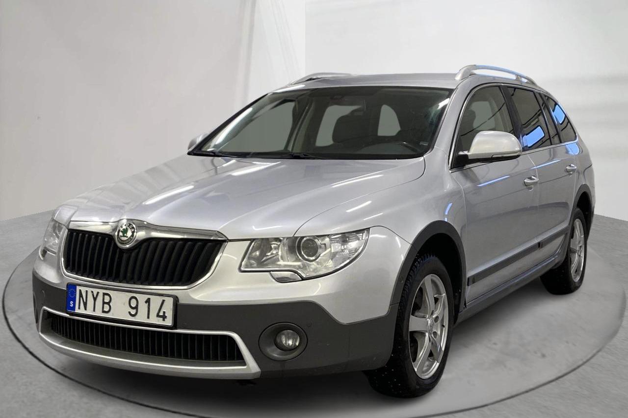 Skoda Superb 2.0 TDI Kombi 4X4 (140hk)