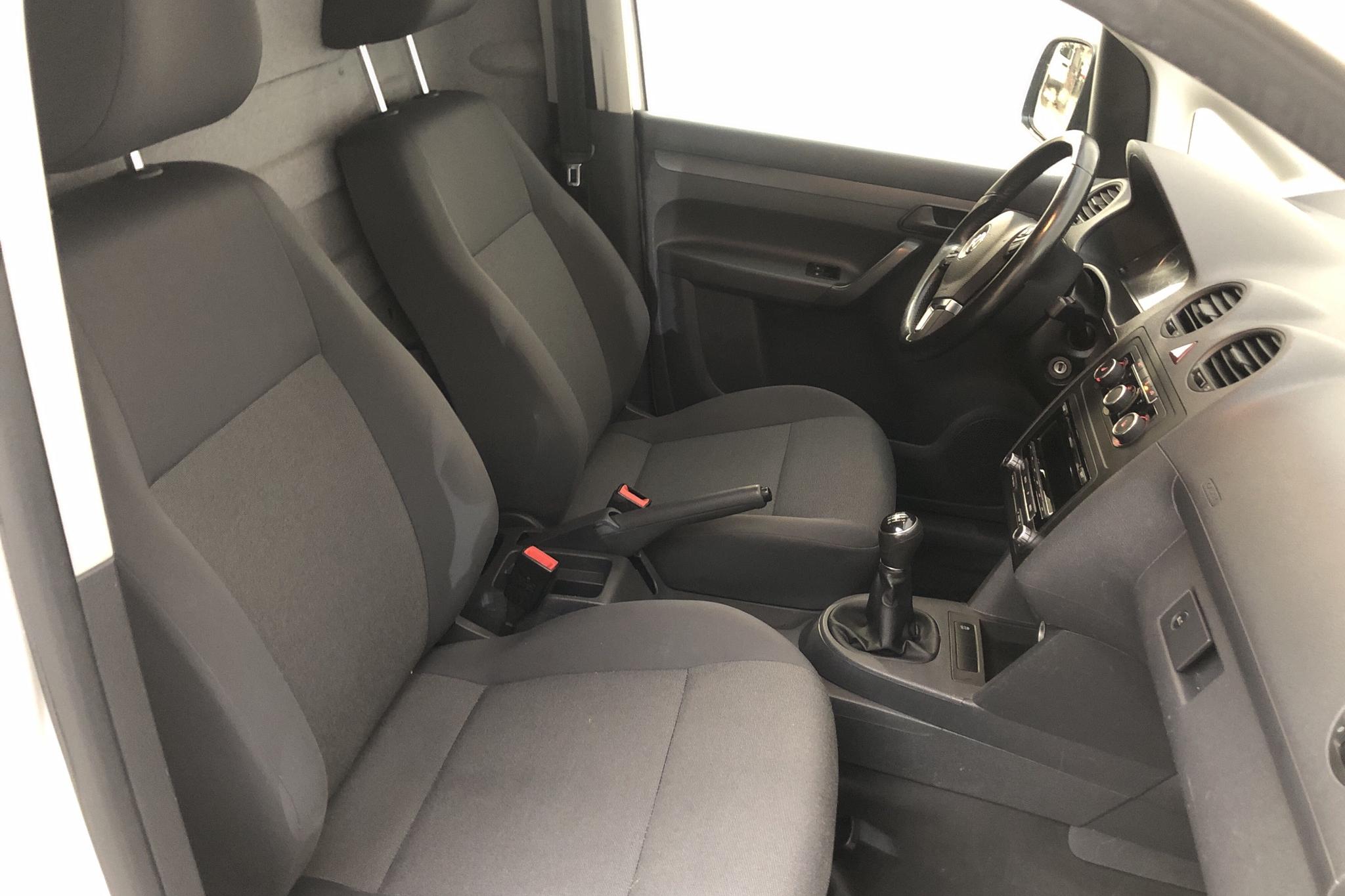VW Caddy 2.0 TDI Maxi Skåp 4-motion (110hk) - 203 690 km - Manual - white - 2015