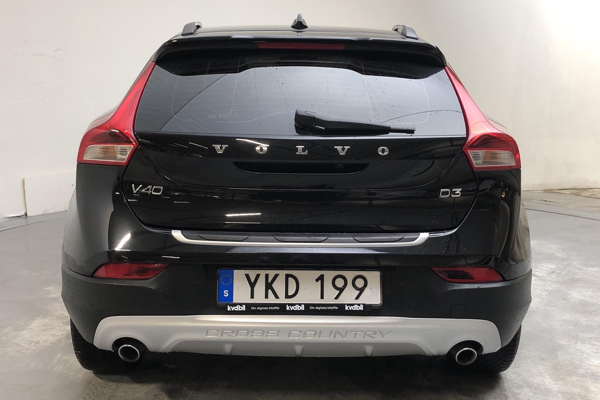 Volvo V40 Cross Country D3 (150hk) - 122 310 km - Automatic - black - 2017