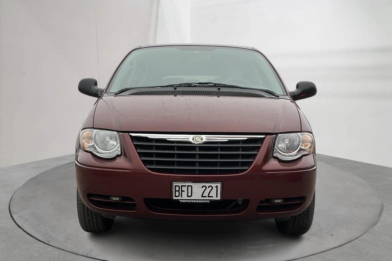 Chrysler Grand Voyager 3.8 (218hk) - 66 360 km - Automatic - Dark Red - 2007