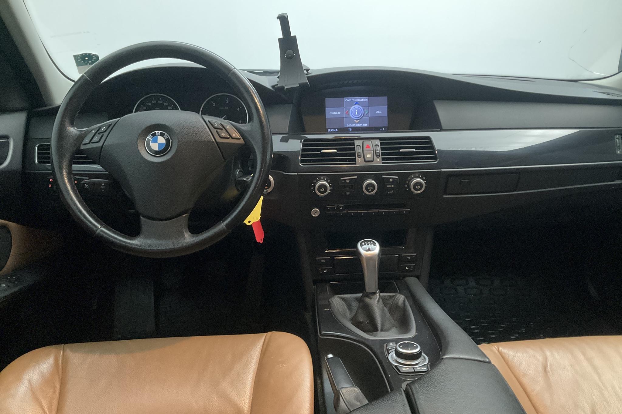 BMW 520d Touring, E61 (177hk) - 278 060 km - Manual - gray - 2009