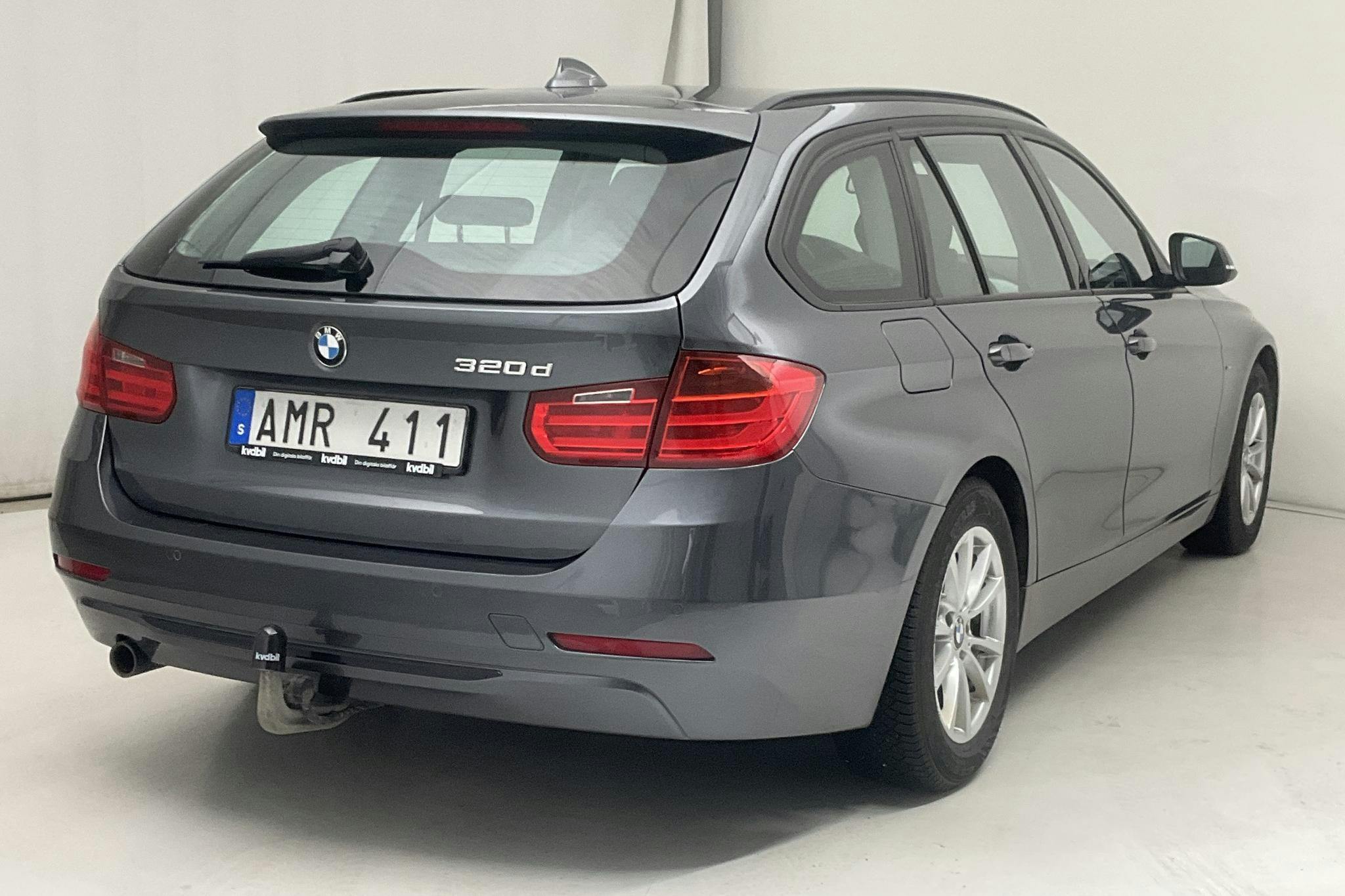 BMW 320d Touring, F31 (184hk) - 13 461 mil - Automat - grå - 2014