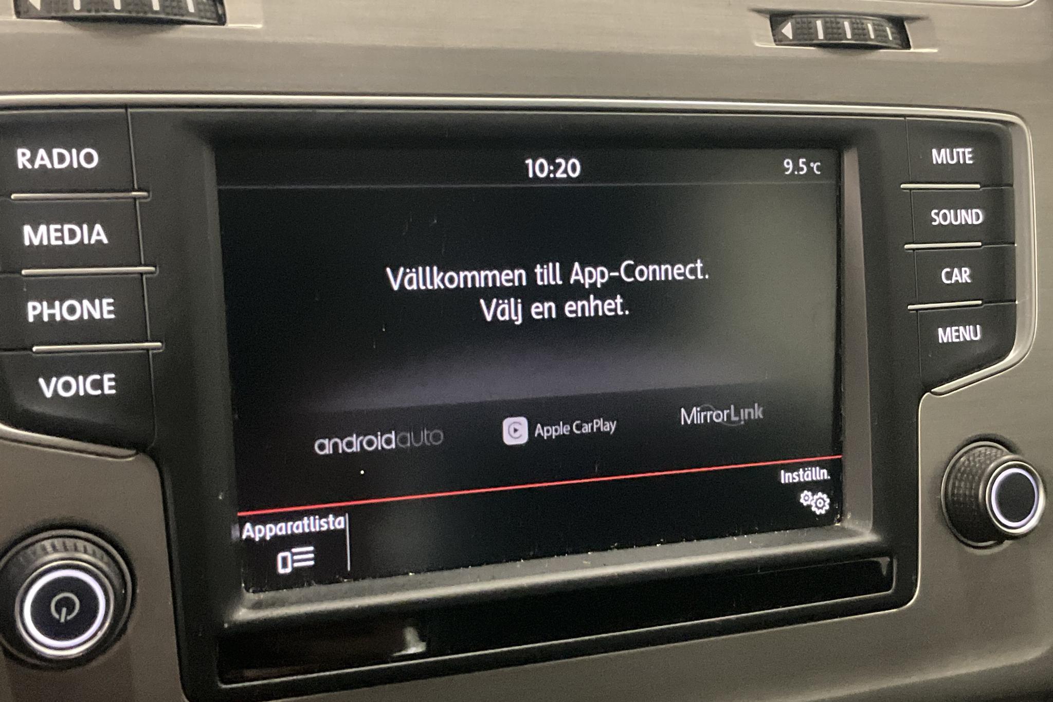 VW Golf VII 1.2 TSI Sportscombi (110hk) - 118 220 km - Manual - white - 2016