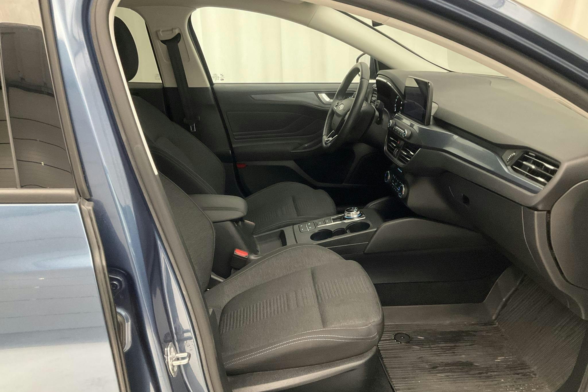 Ford Focus 1.0 EcoBoost Kombi (125hk) - 4 607 mil - Automat - blå - 2020