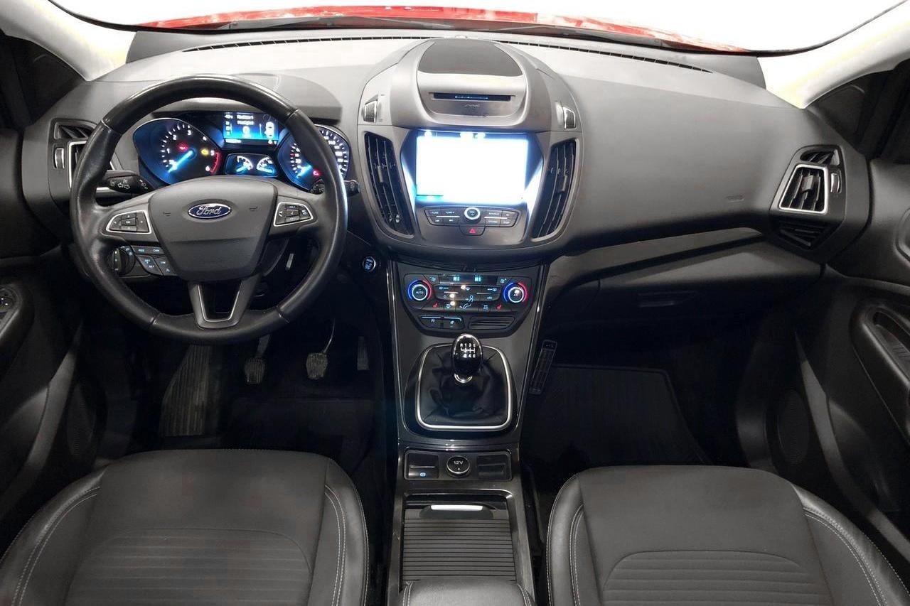 Ford Kuga 2.0 TDCi AWD (150hk) - 10 930 mil - Manuell - röd - 2018