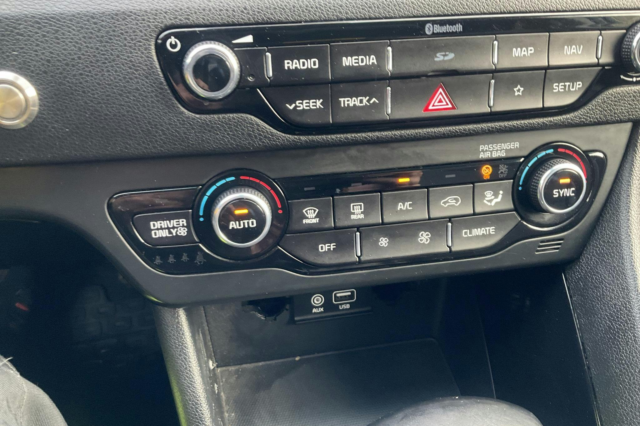 KIA Niro Plug-in Hybrid 1.6 (141hk) - 123 800 km - Automatic - black - 2019