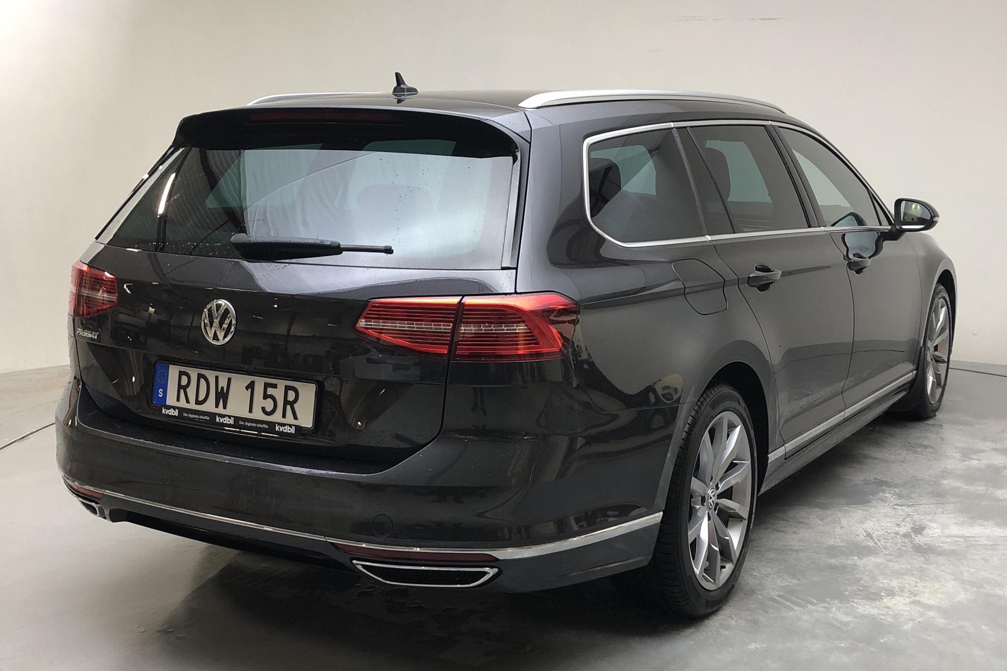 VW Passat 2.0 TDI Sportscombi (190hk) - 141 620 km - Automatic - Dark Grey - 2019