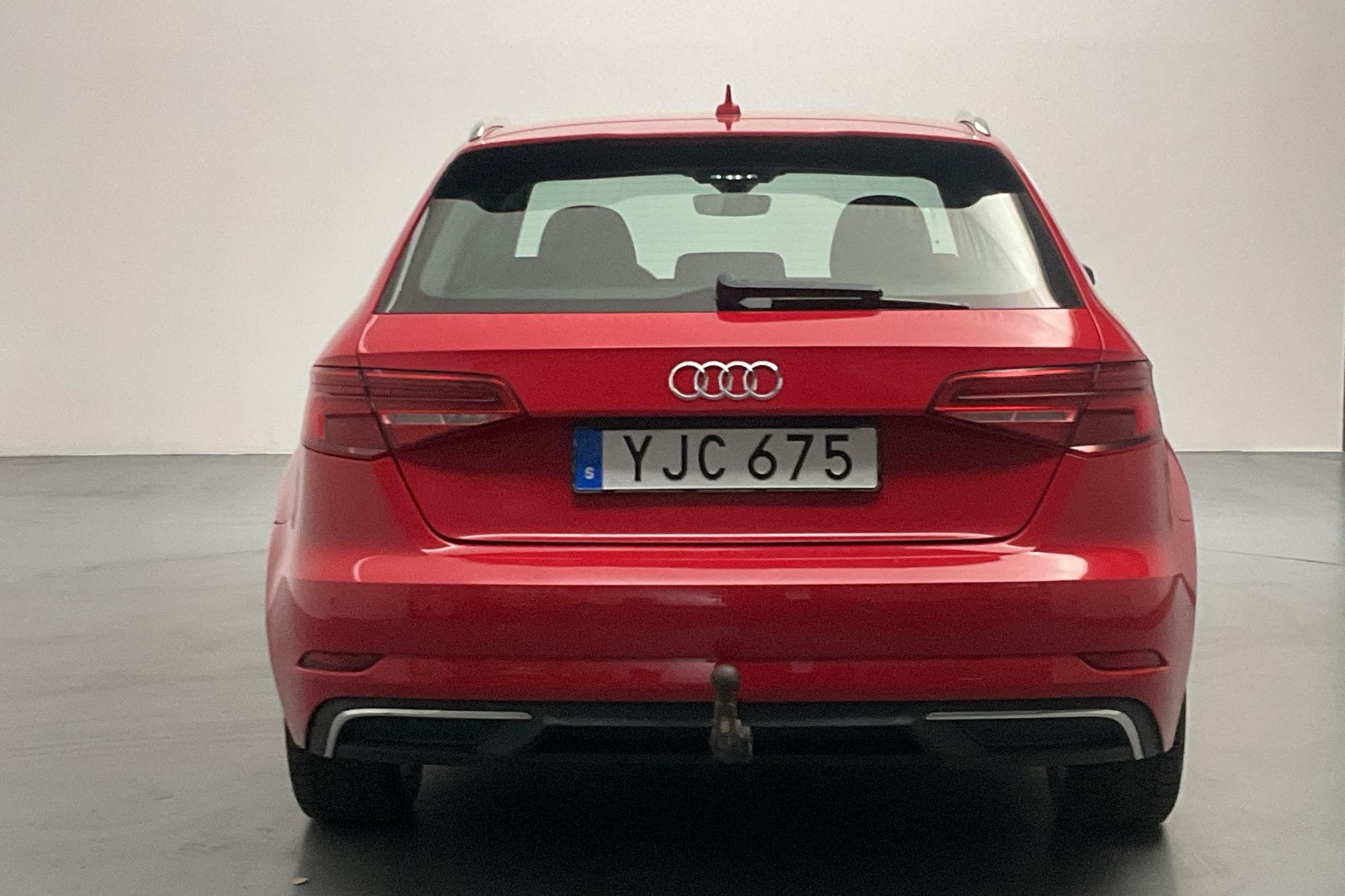 Audi A3 1.4 TFSI e-tron Sportback (150hk) - 15 673 mil - Automat - röd - 2017