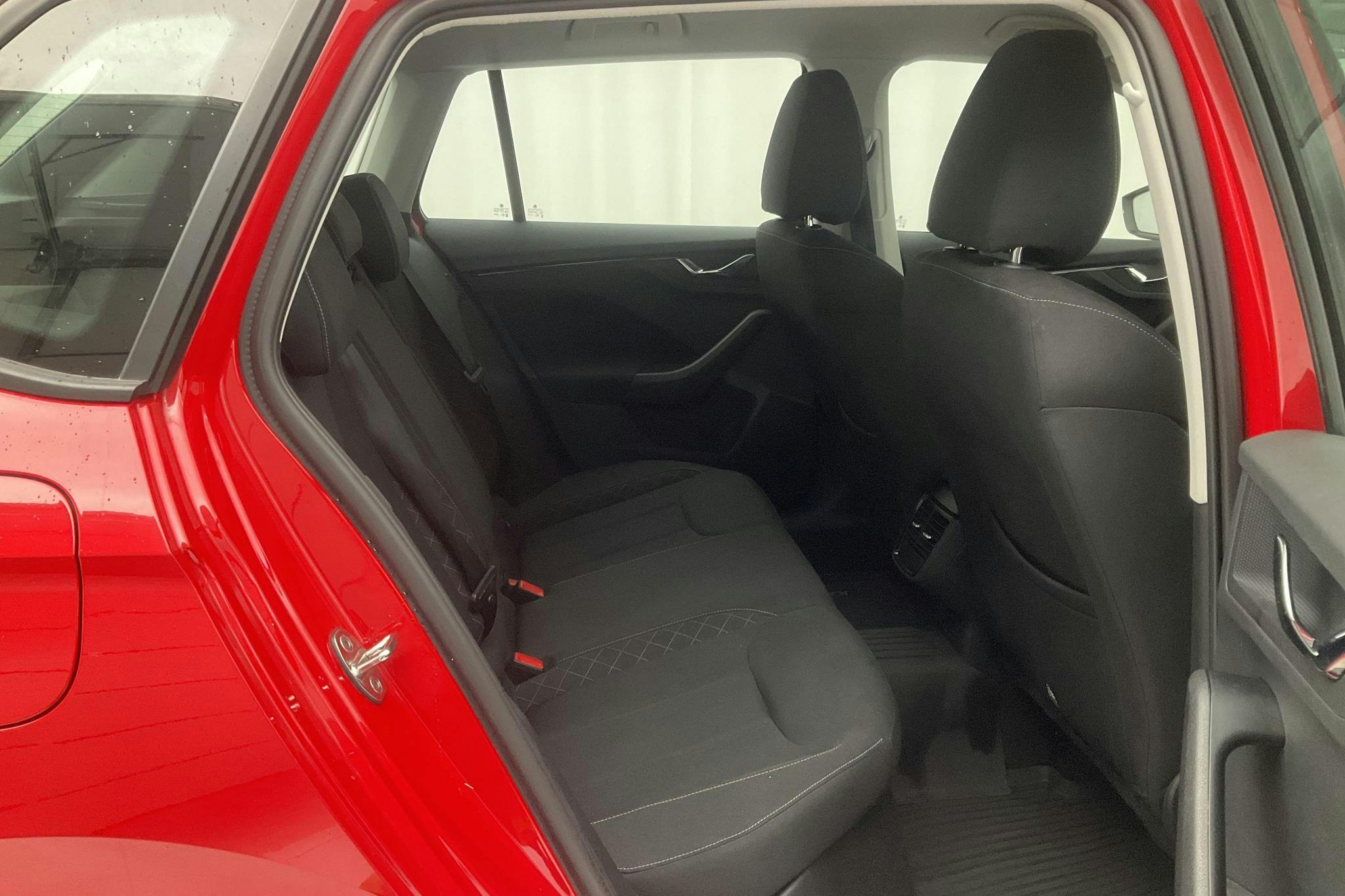 Skoda Kamiq 1.0 TSI (115hk) - 3 024 mil - Automat - röd - 2021
