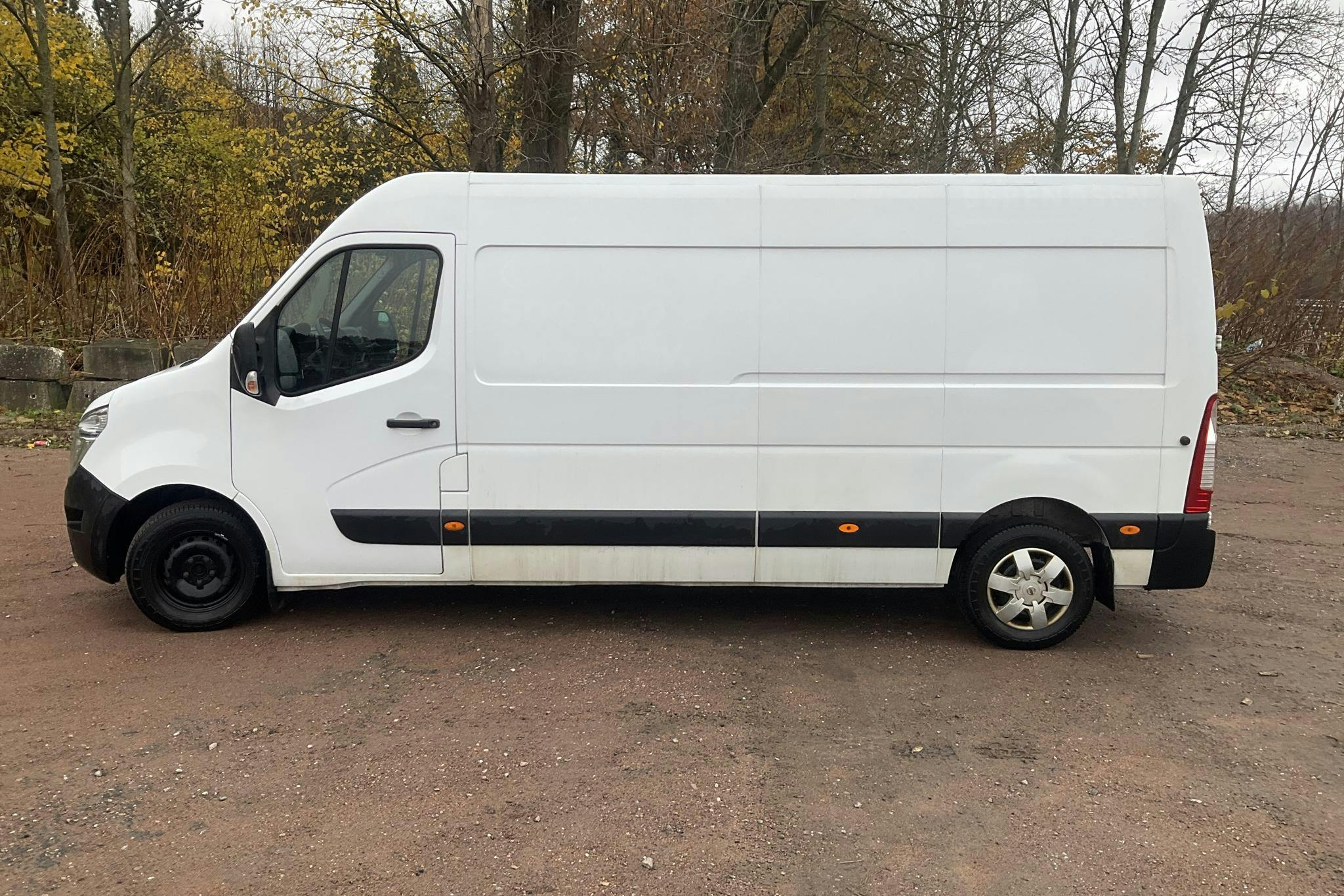 Nissan NV400 2.3 dCi Skåp (170hk) - 141 620 km - Automatic - white - 2019