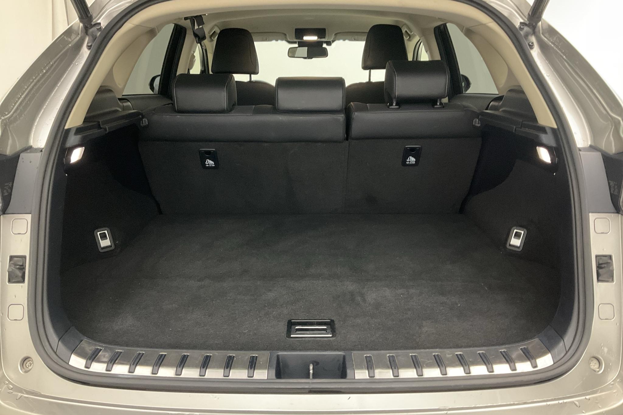 Lexus NX 300h AWD (197hk) - 10 381 mil - Automat - Light Grey - 2019