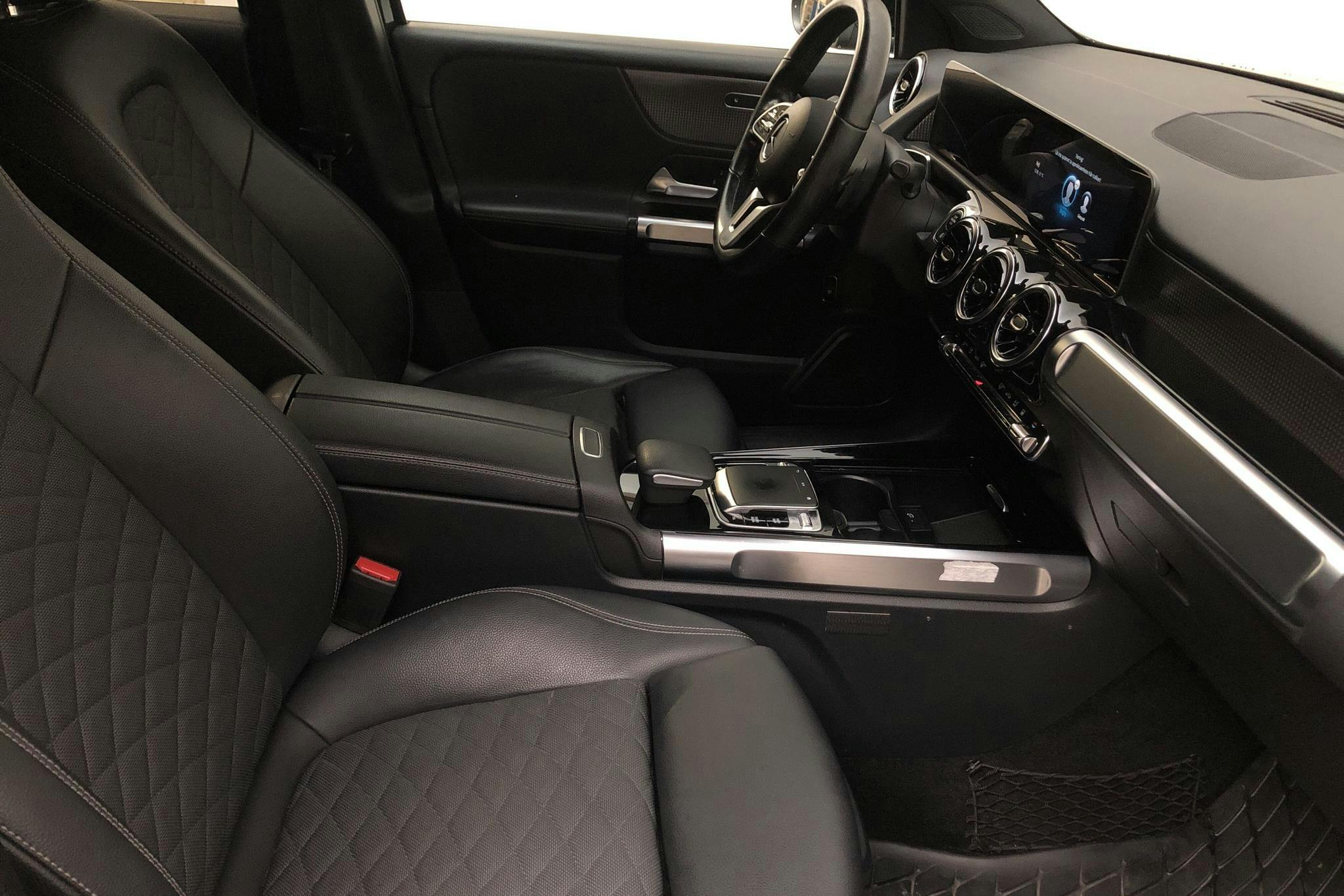 Mercedes GLB 200 d X247 (150hk) - 127 690 km - Automatic - black - 2021