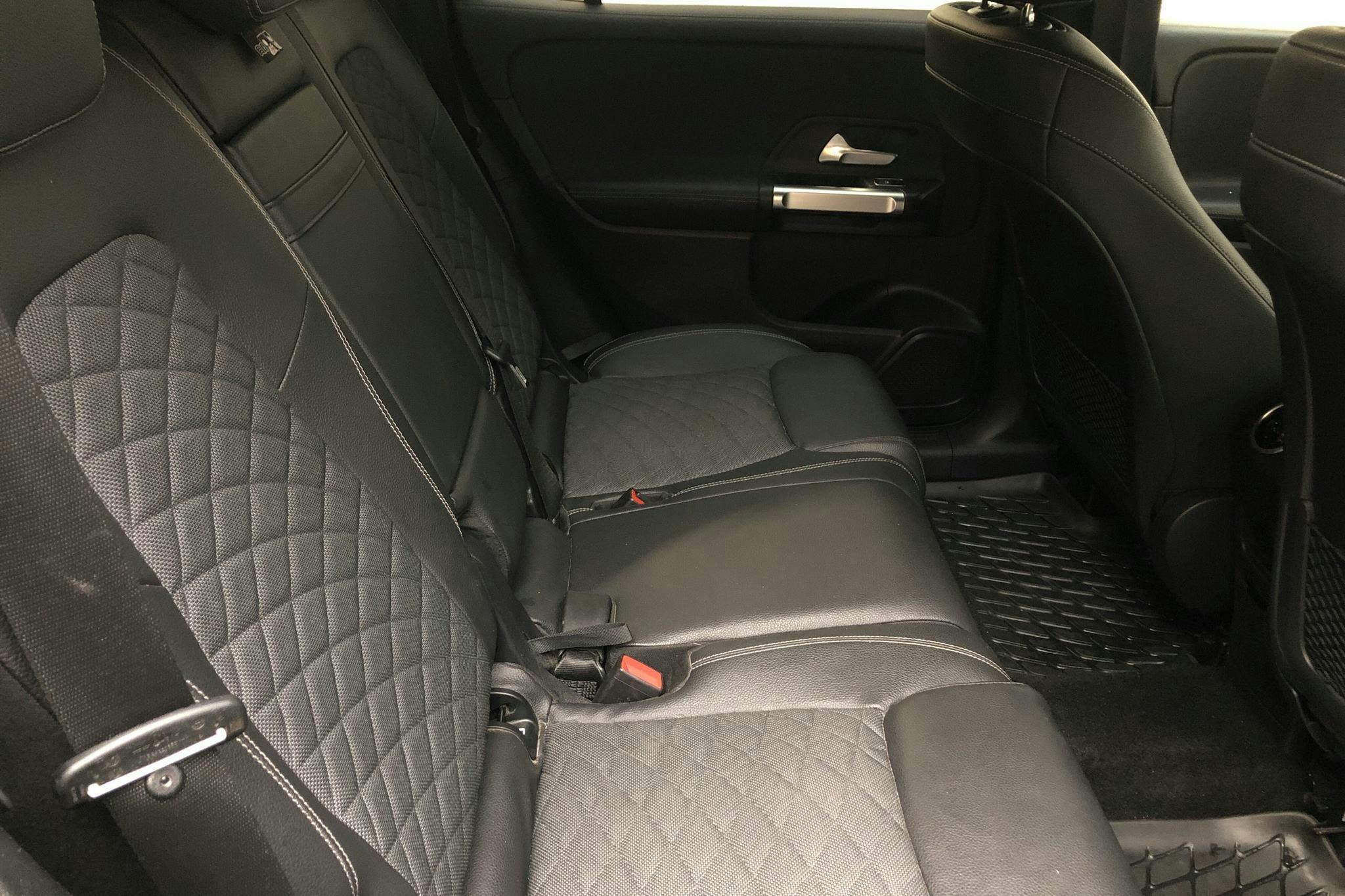 Mercedes GLB 200 d X247 (150hk) - 127 690 km - Automatic - black - 2021