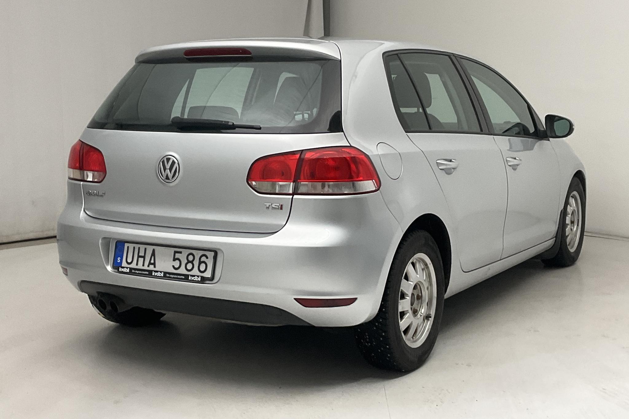 VW Golf VI 1.4 TSI 5dr (122hk) - 152 870 km - Manual - silver - 2010