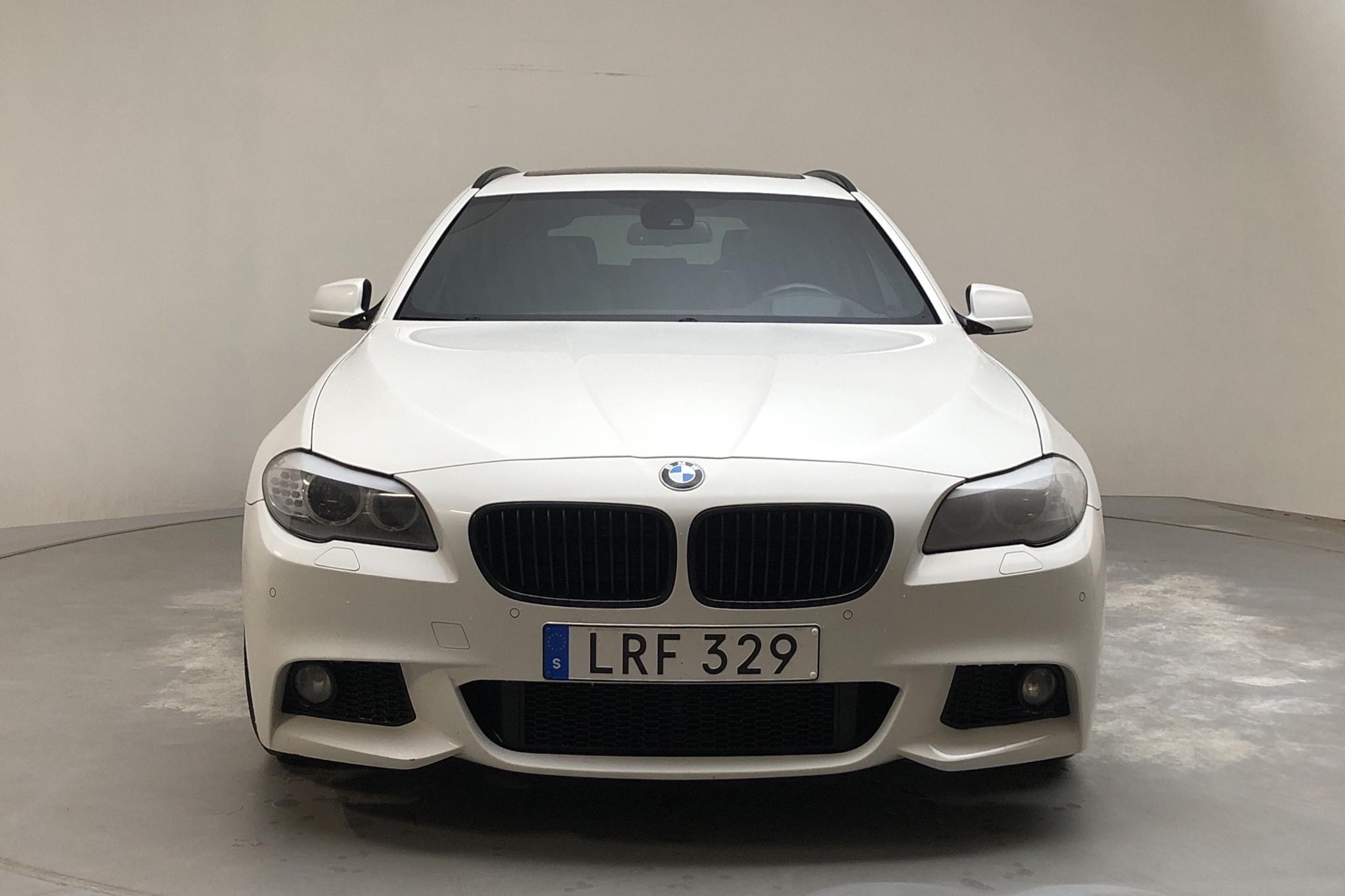 BMW 535d Touring, F11 (300hk) - 21 054 mil - Automat - vit - 2011
