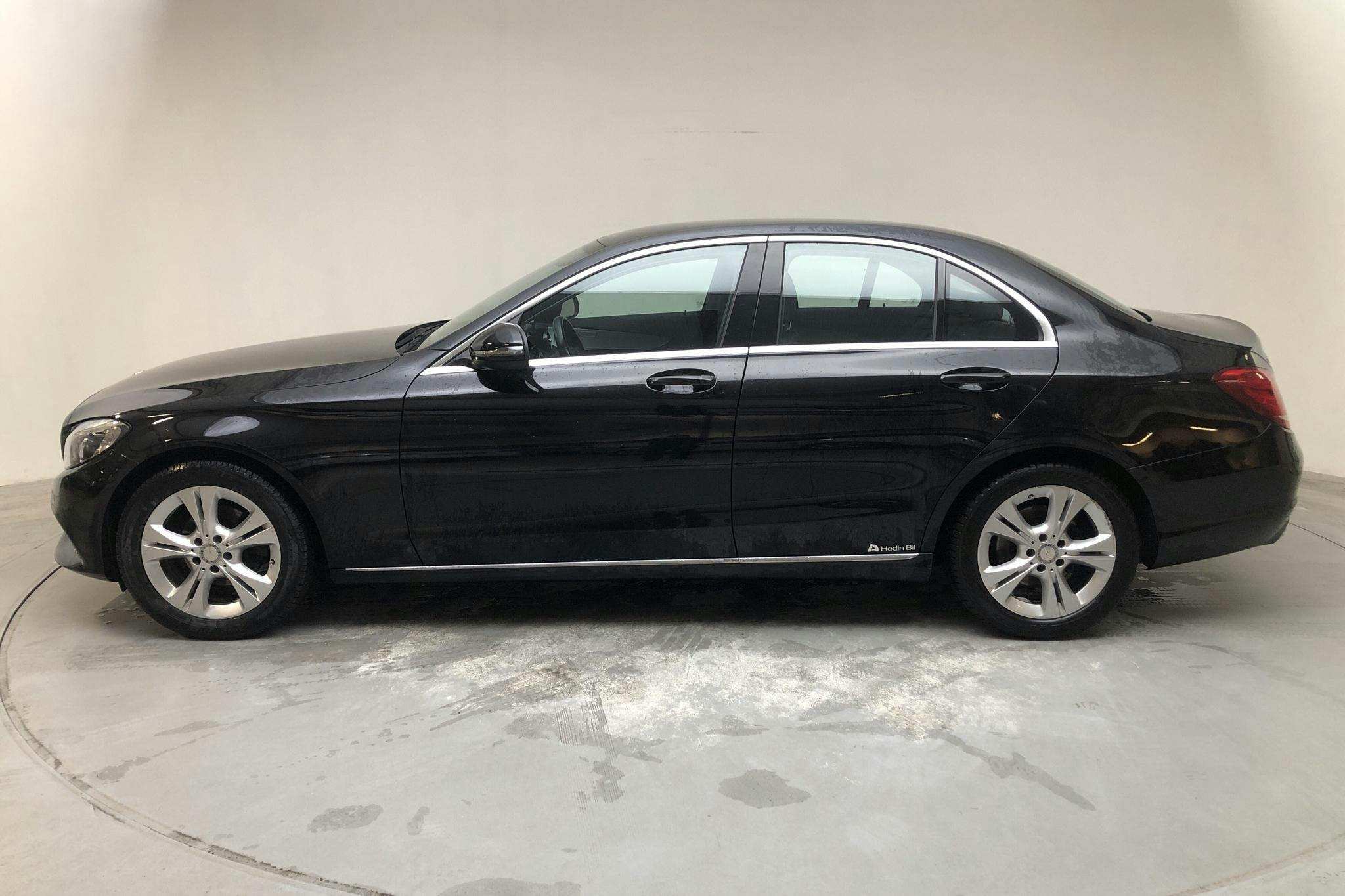 Mercedes C 180 W205 (156hk) - 89 570 km - Manual - black - 2016