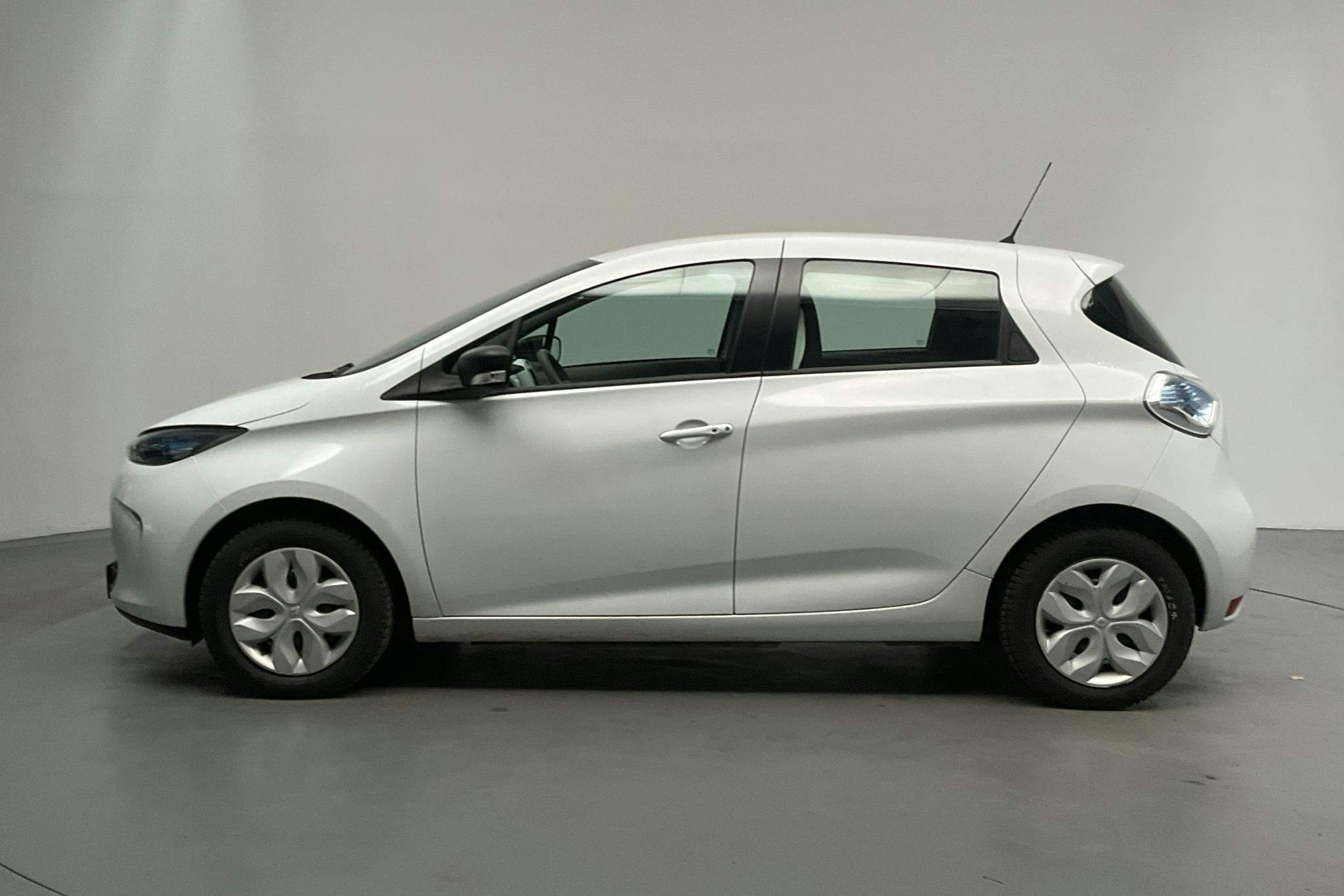 Renault Zoe 41 kWh R90 (92hk) - 3 376 mil - Automat - vit - 2019