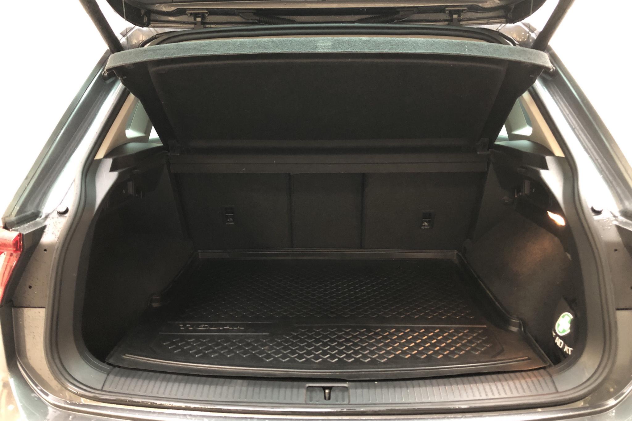 VW Tiguan 2.0 TDI 4MOTION (190hk) - 103 490 km - Automatic - silver - 2017