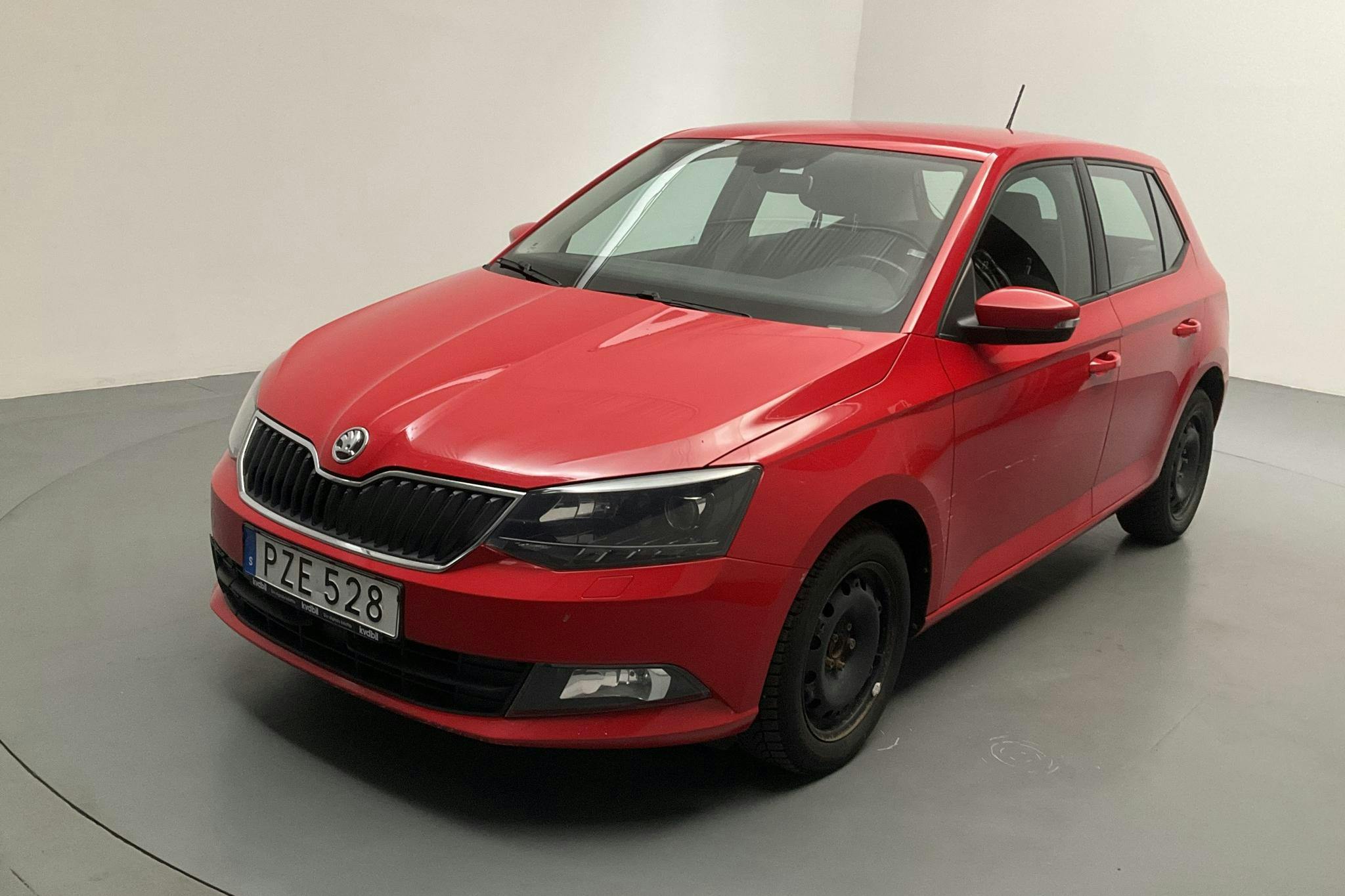 Skoda Fabia 1.2 TSI (90hk) - 9 255 mil - Manuell - röd - 2016