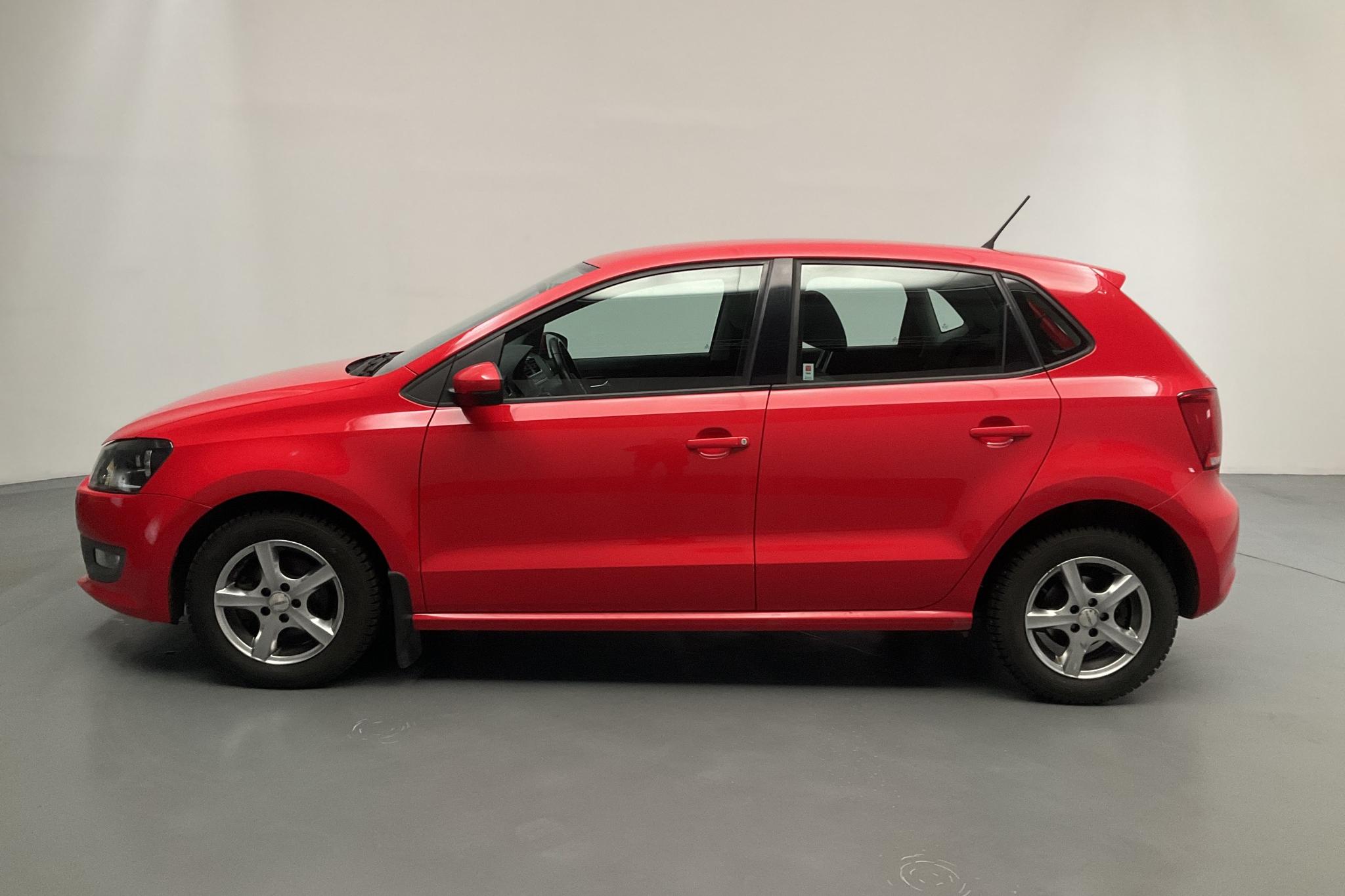 VW Polo 1.4 5dr (85hk) - 82 190 km - Automatic - red - 2010
