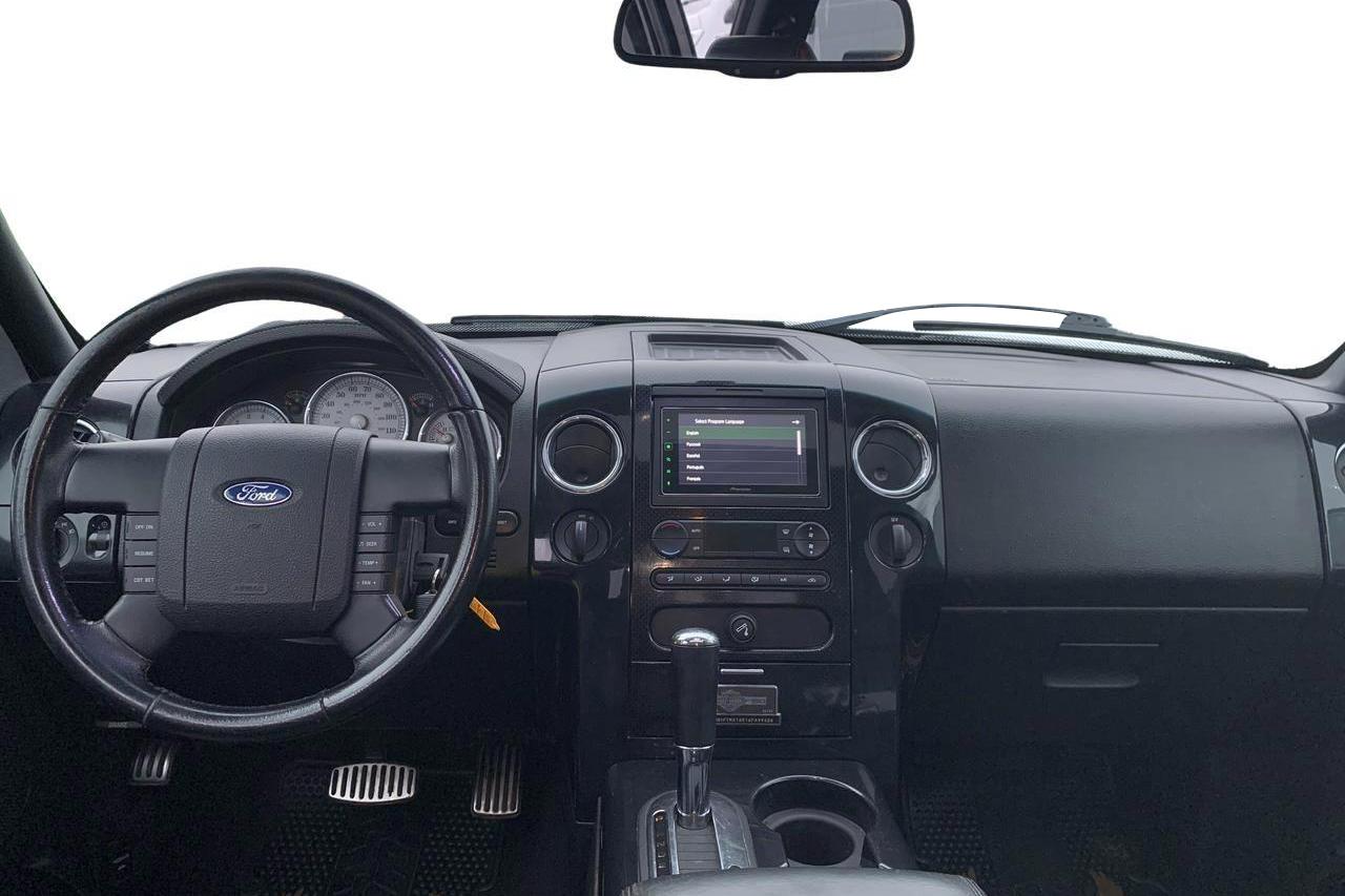 Ford F-150 5.4 V8 4WD (300hk) - 24 412 mil - Automat - svart - 2006