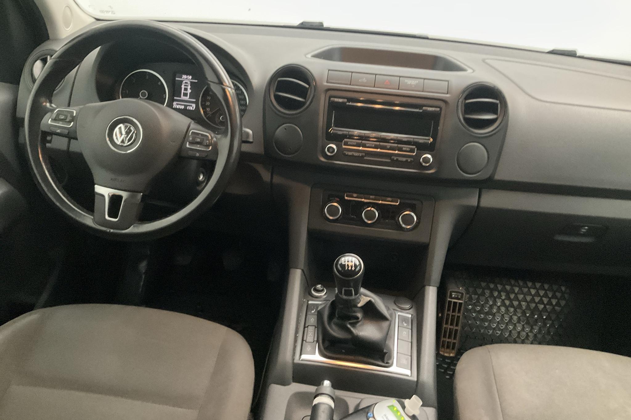 VW Amarok 2.0 TDI 4motion (140hk) - 274 760 km - Manual - white - 2014