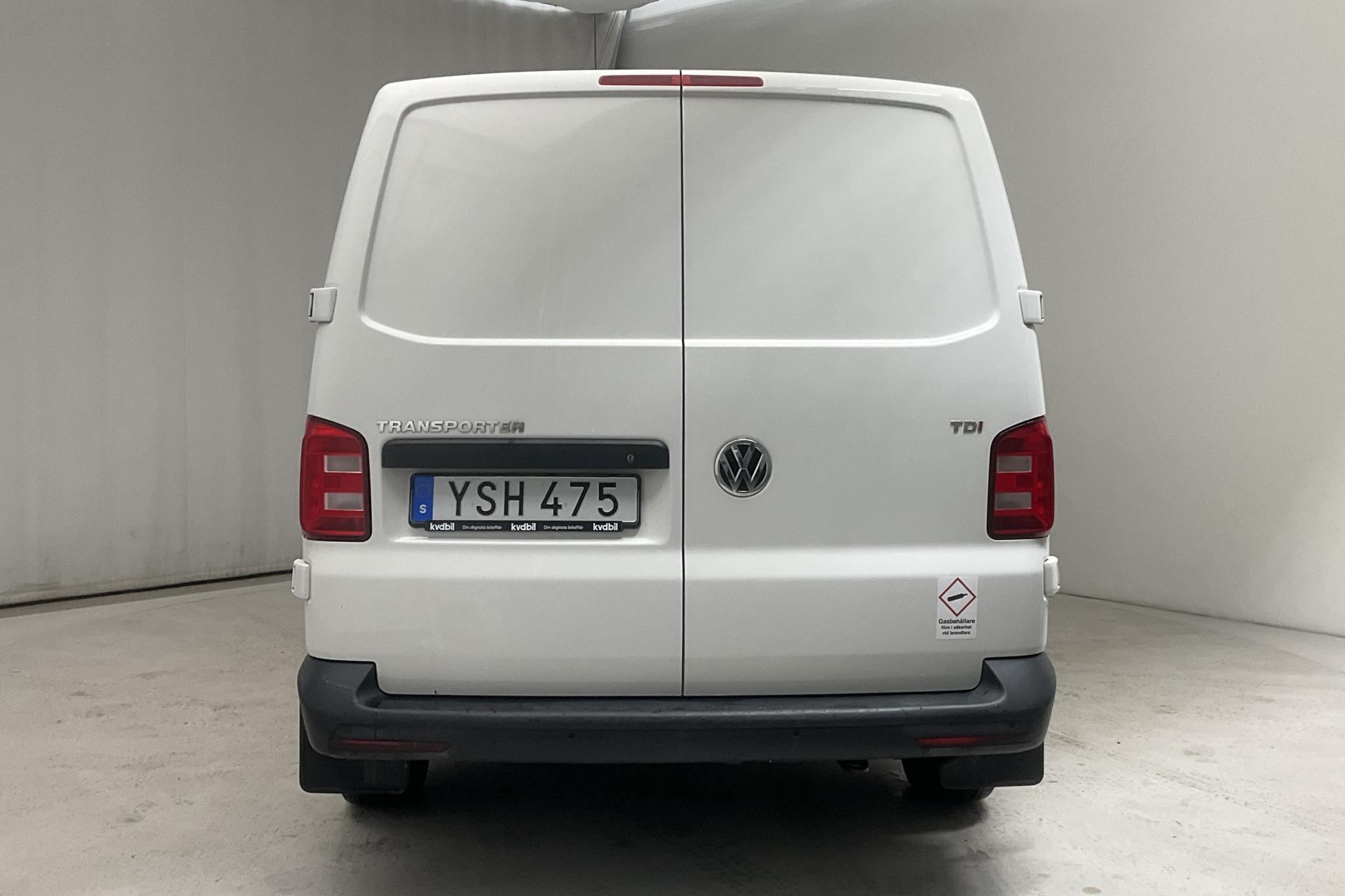 VW Transporter T6 2.0 TDI BMT Skåp (150hk) - 17 161 mil - Automat - vit - 2018