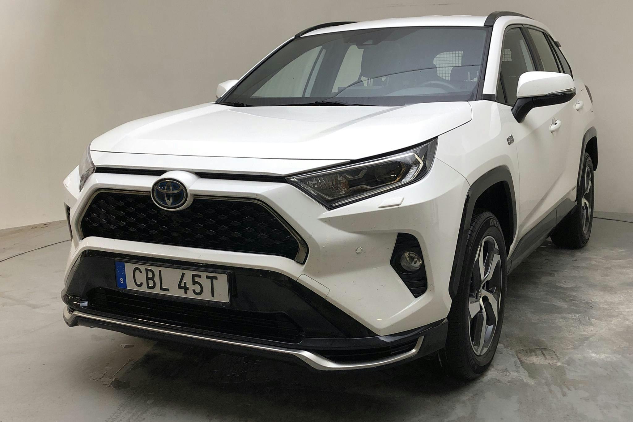 Toyota RAV4 2.5 Plug-in Hybrid AWD (306hk) - 113 220 km - Automatic - white - 2021
