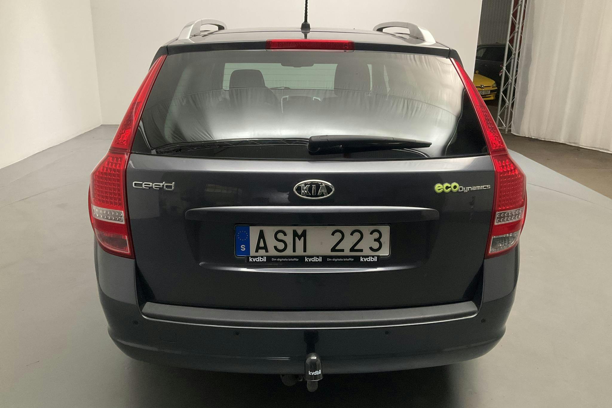 KIA Cee'd 1.6 CRDi SW (128hk) - 105 730 km - Manual - gray - 2012