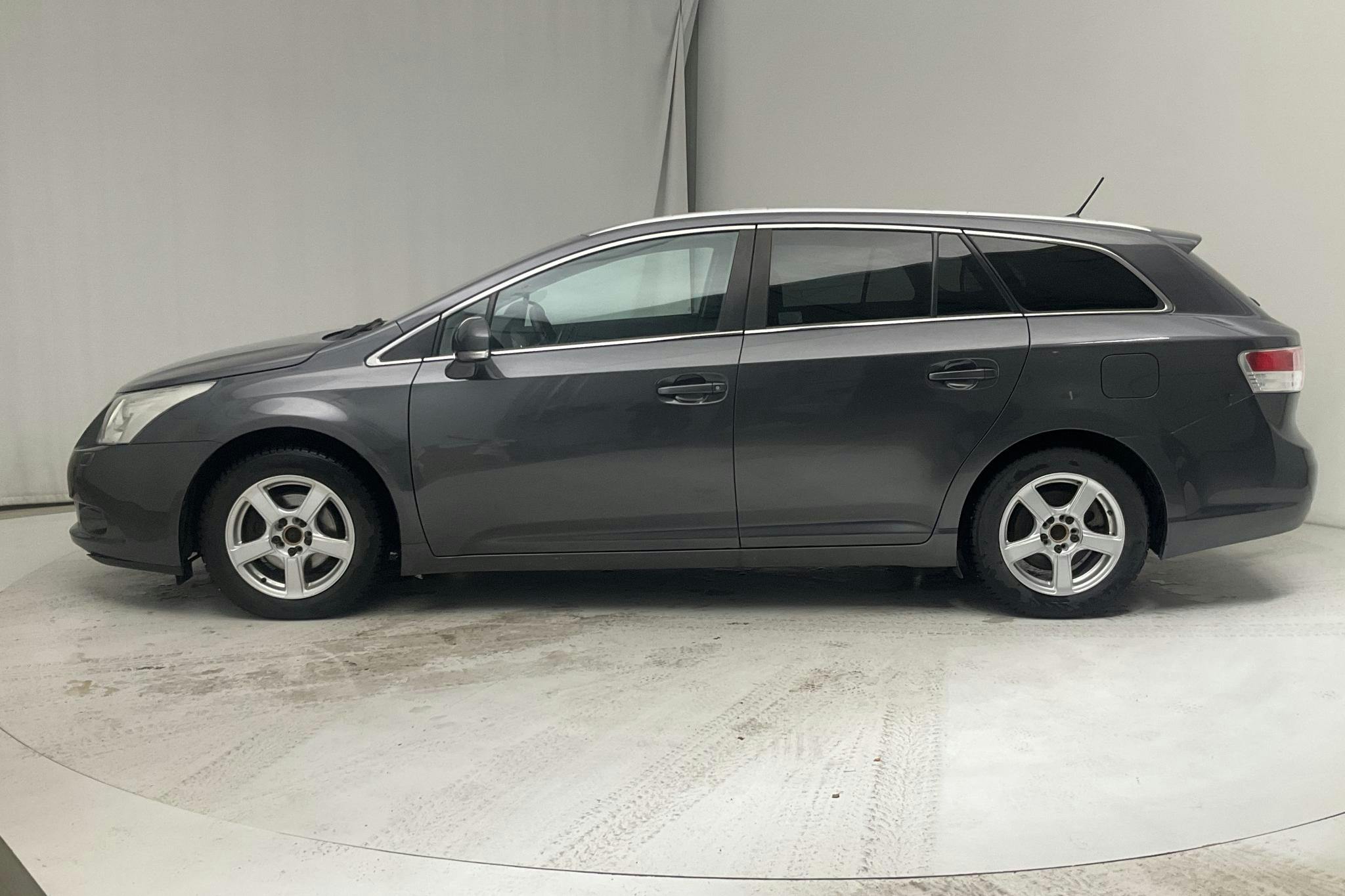 Toyota Avensis 2.0 Kombi (152hk) - 222 610 km - Automatic - Dark Grey - 2010